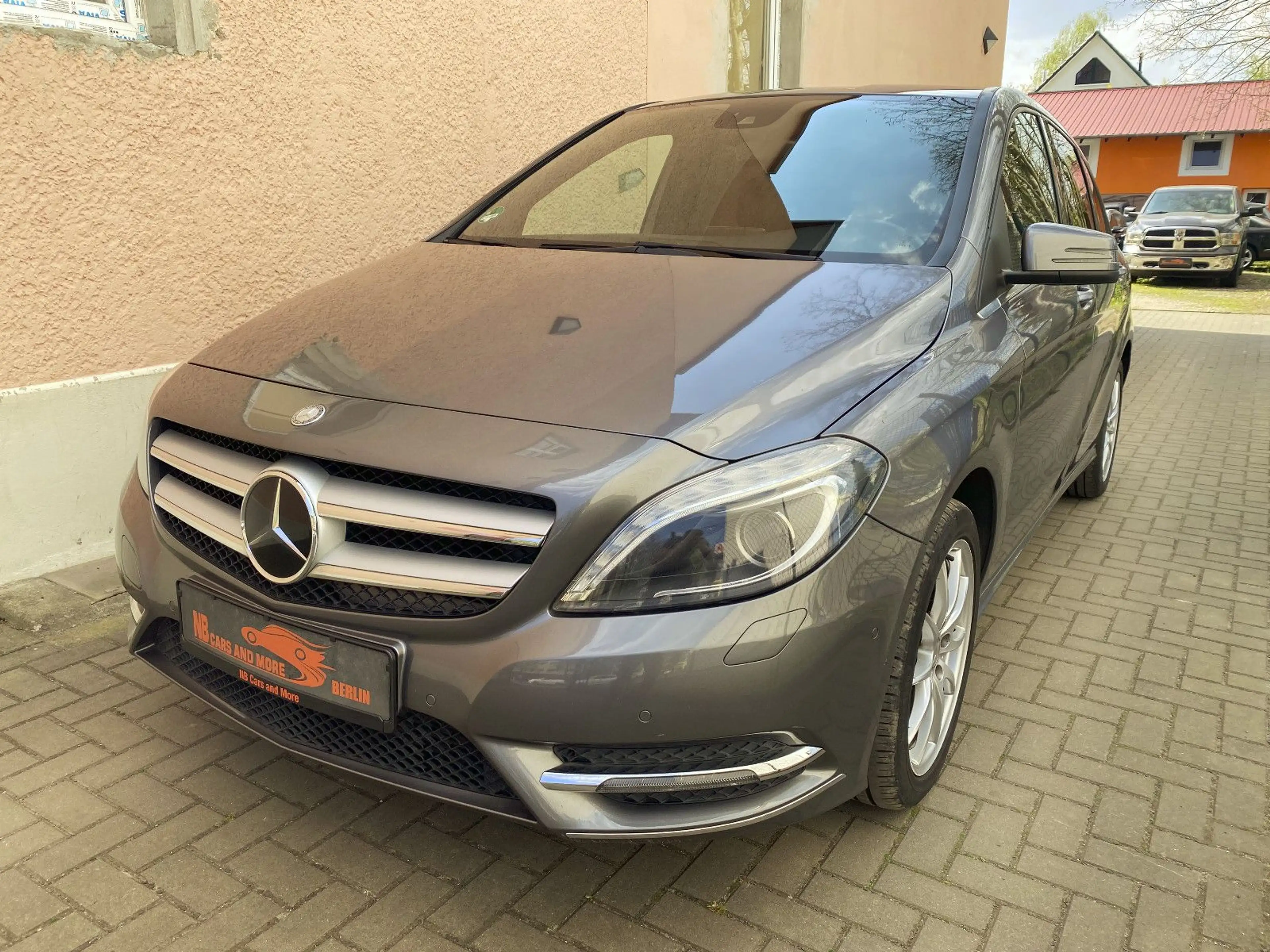 Mercedes-Benz B 180 CDI Automatik, Xenon, Teilleder, Navi!!! — photo 3