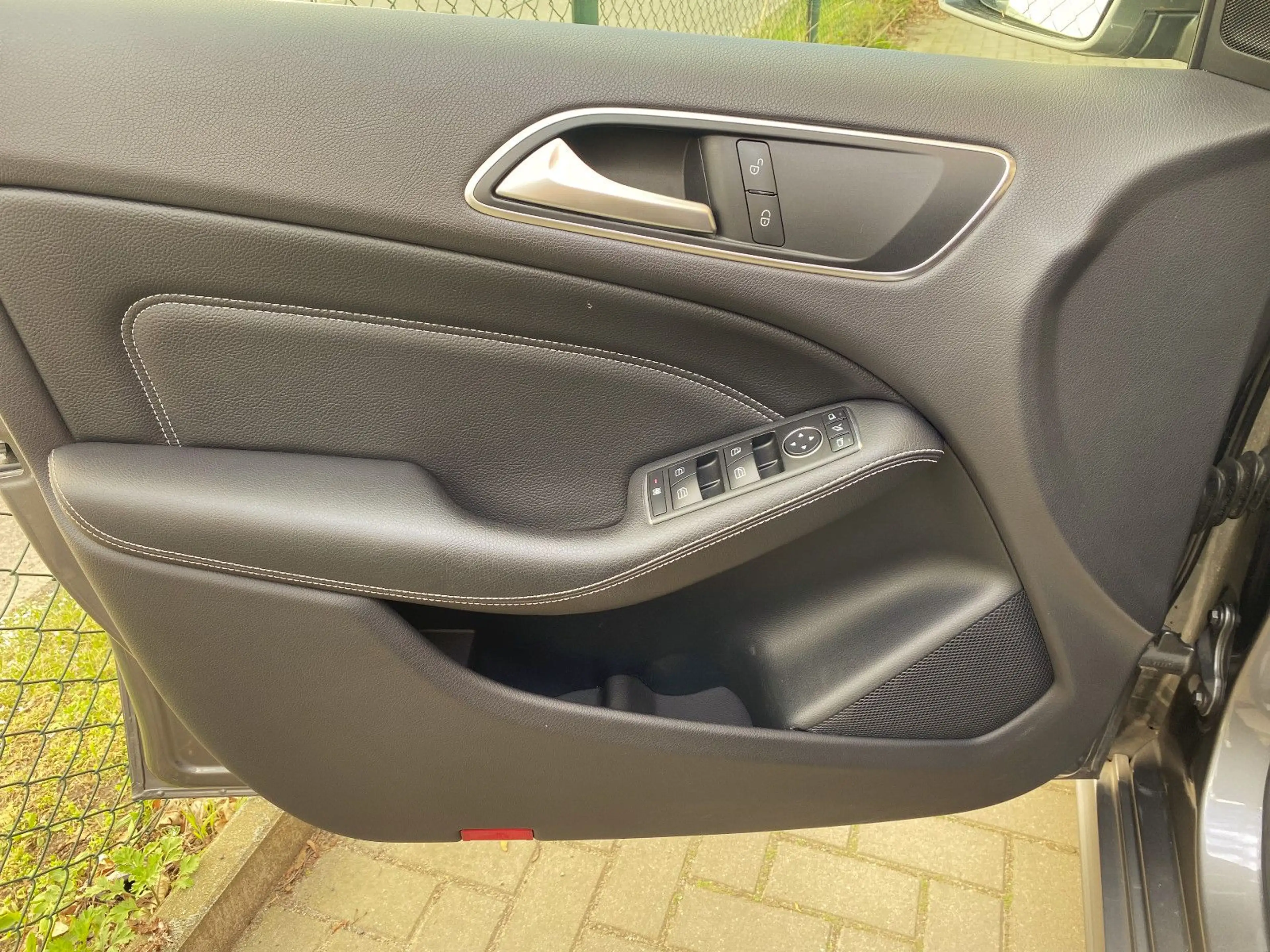 Mercedes-Benz B 180 CDI Automatik, Xenon, Teilleder, Navi!!! — photo 9