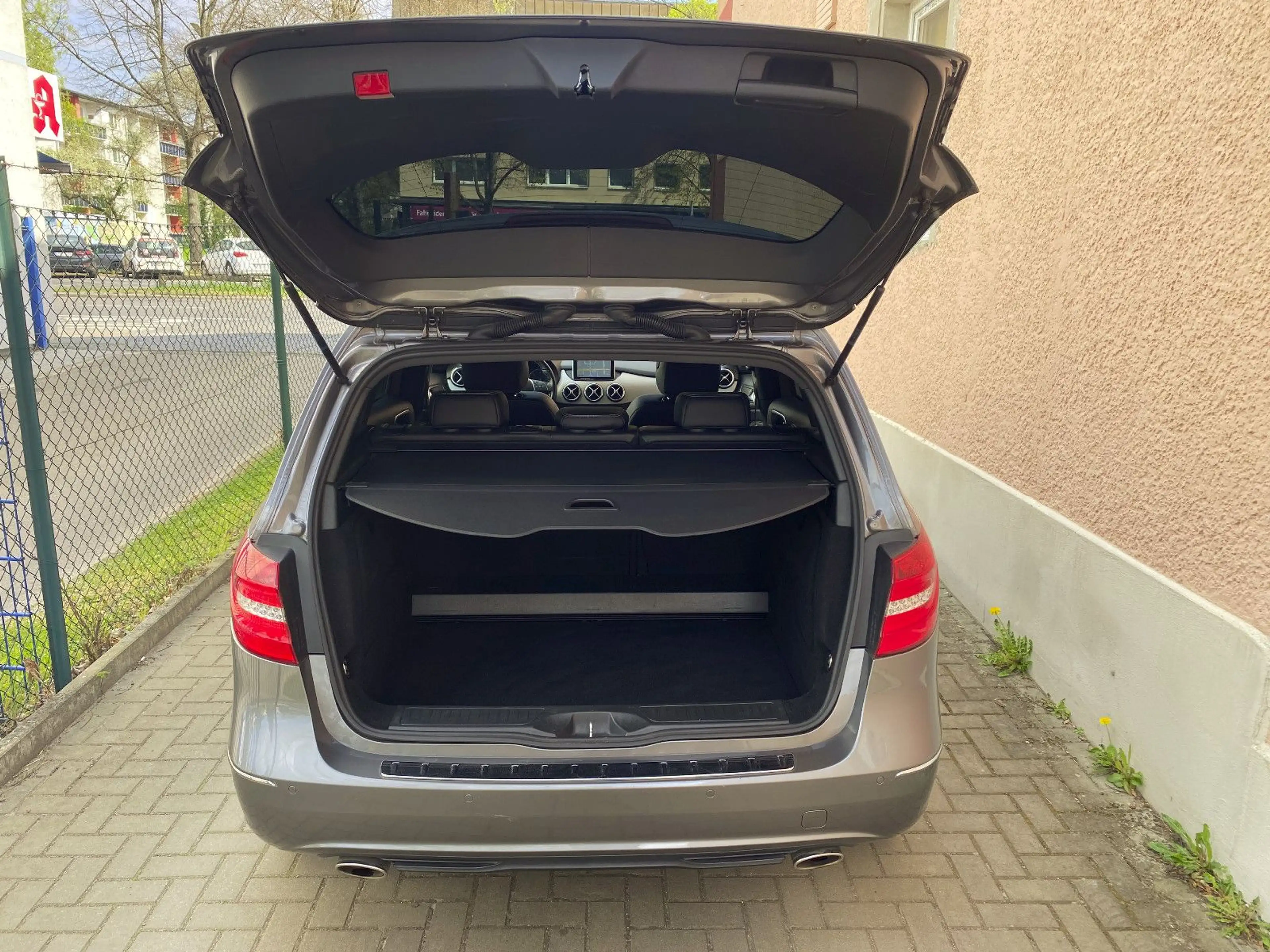 Mercedes-Benz B 180 CDI Automatik, Xenon, Teilleder, Navi!!! — photo 17