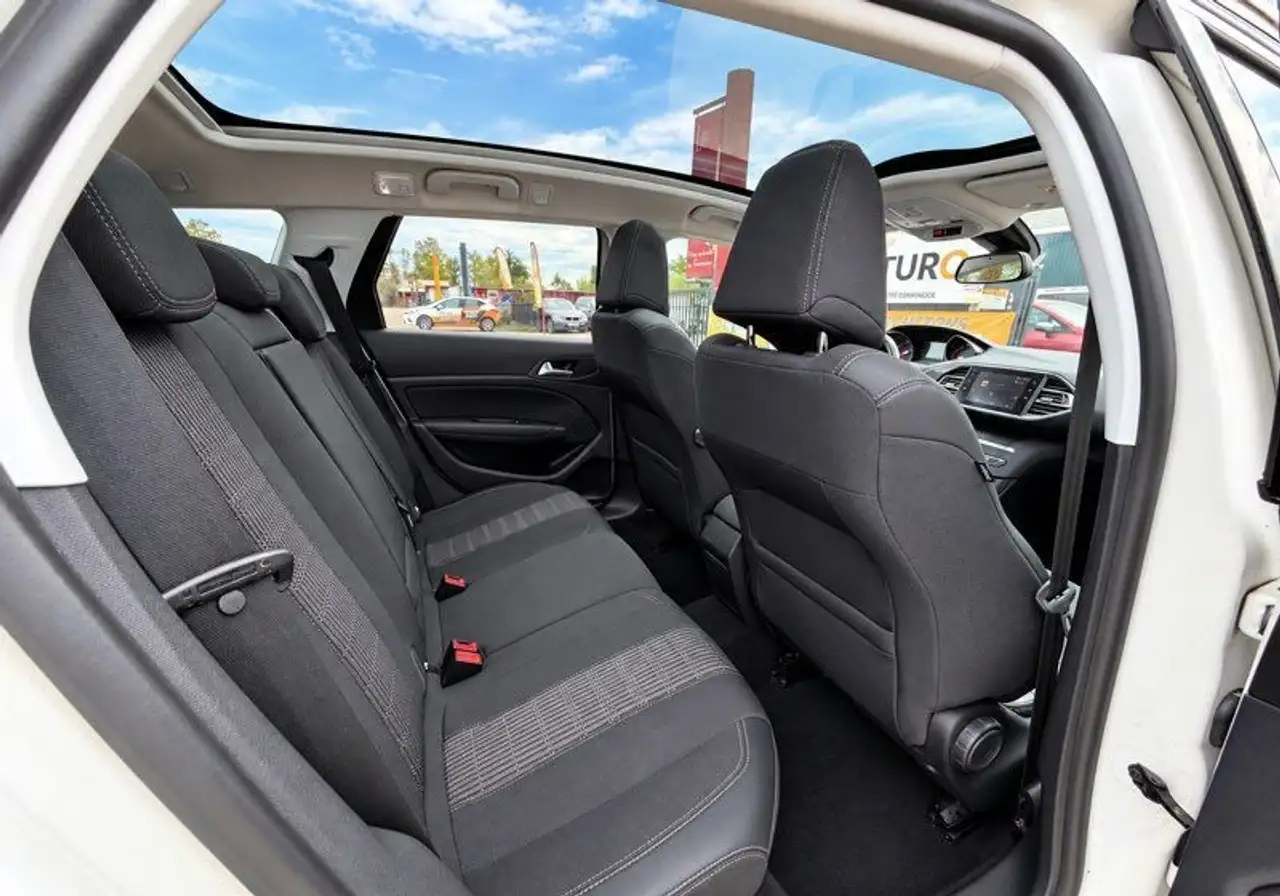 Peugeot 308 308 SW — photo 9