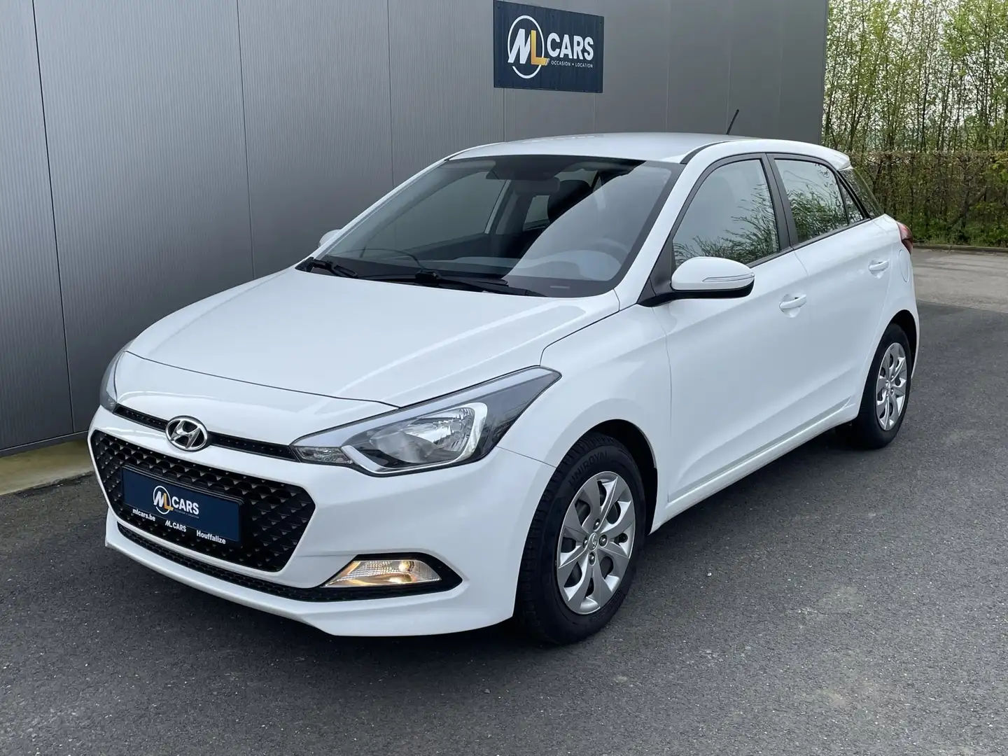 Hyundai i20 ESSENCE 5 PORTES 1.2 essence 2018 Blanc - 2