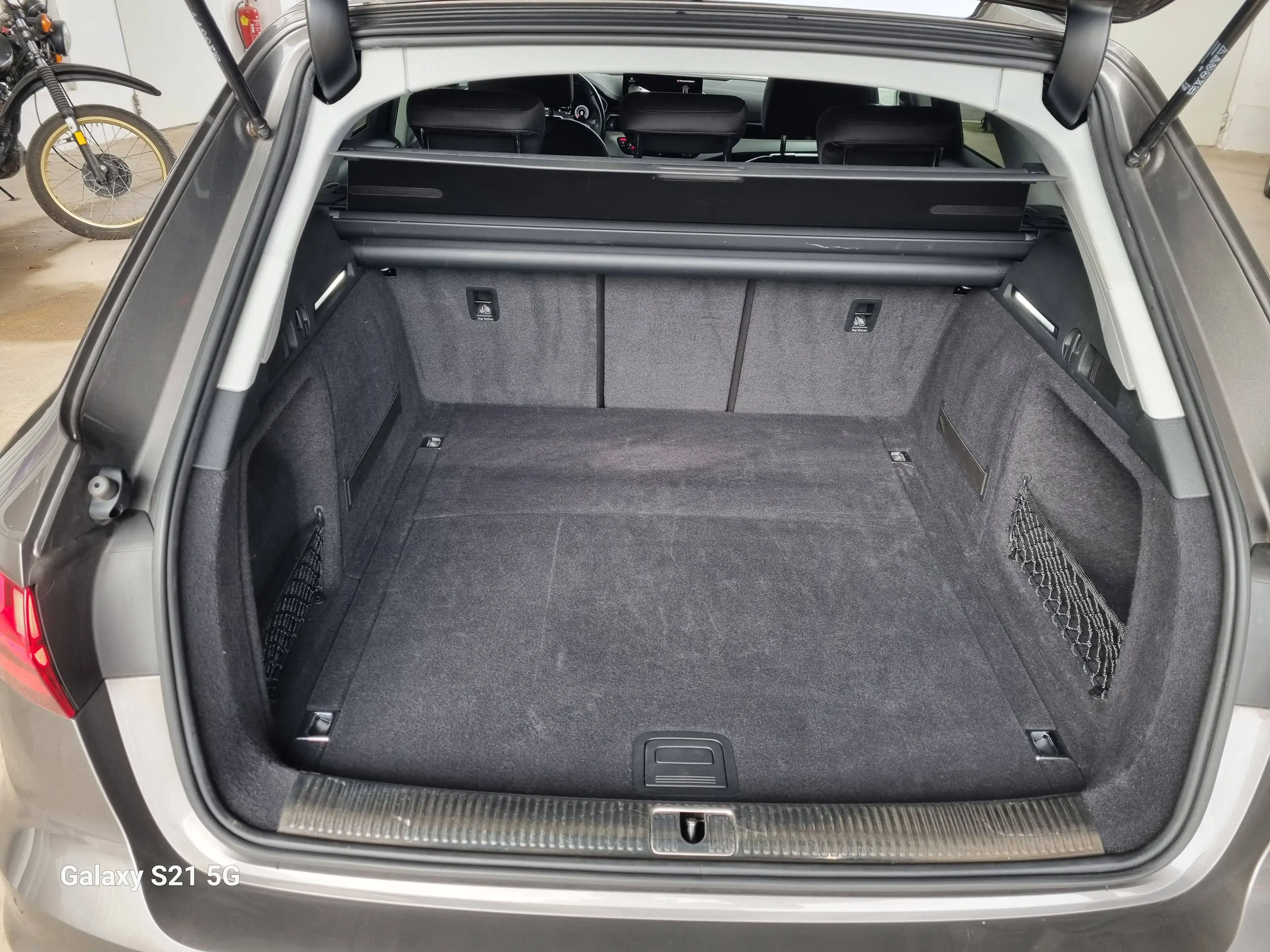 Audi A4 35 TDI Avant S-Tronic - Topzustand! — photo 9