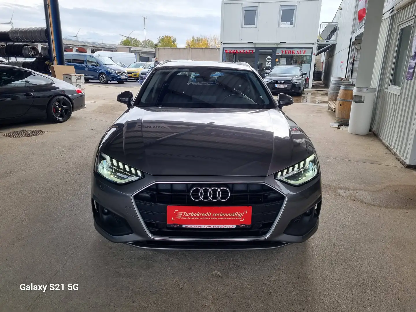 Audi A4 35 TDI Avant S-Tronic - Topzustand! Grau - 2