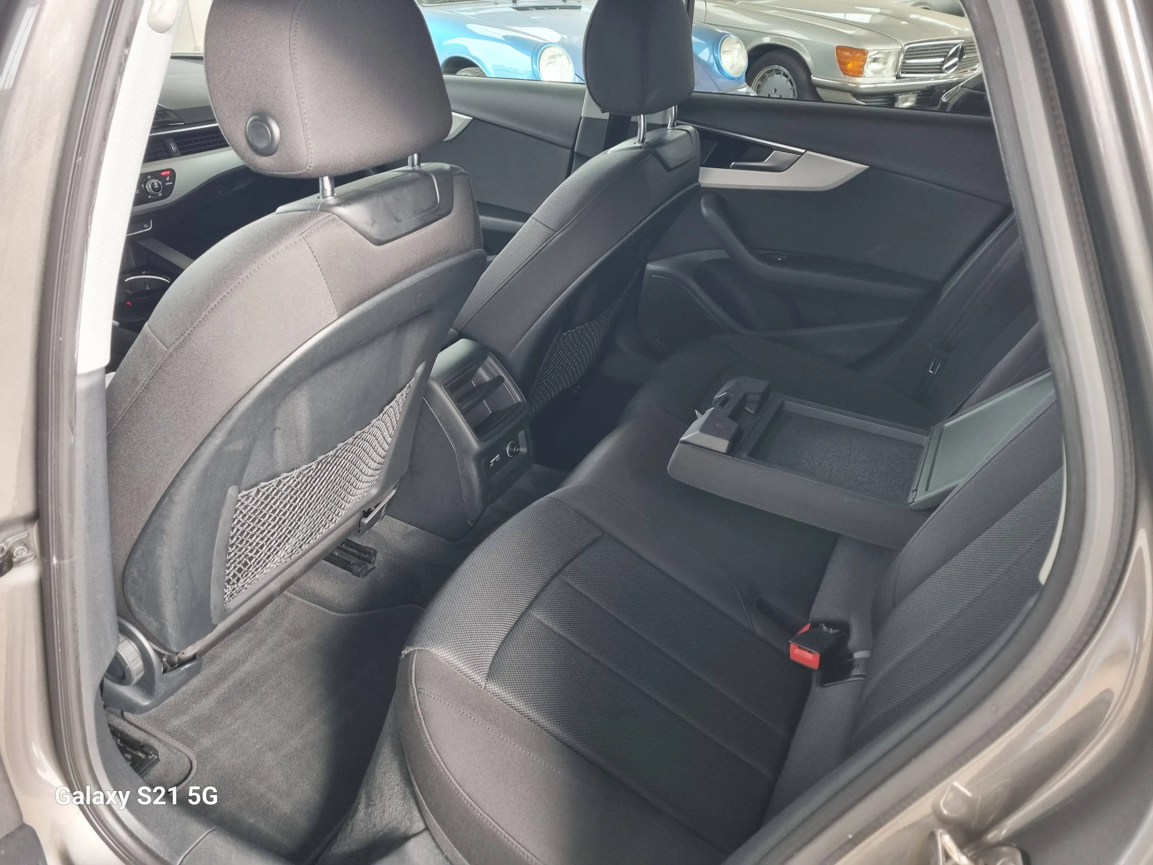 Audi A4 35 TDI Avant S-Tronic - Topzustand! — photo 11