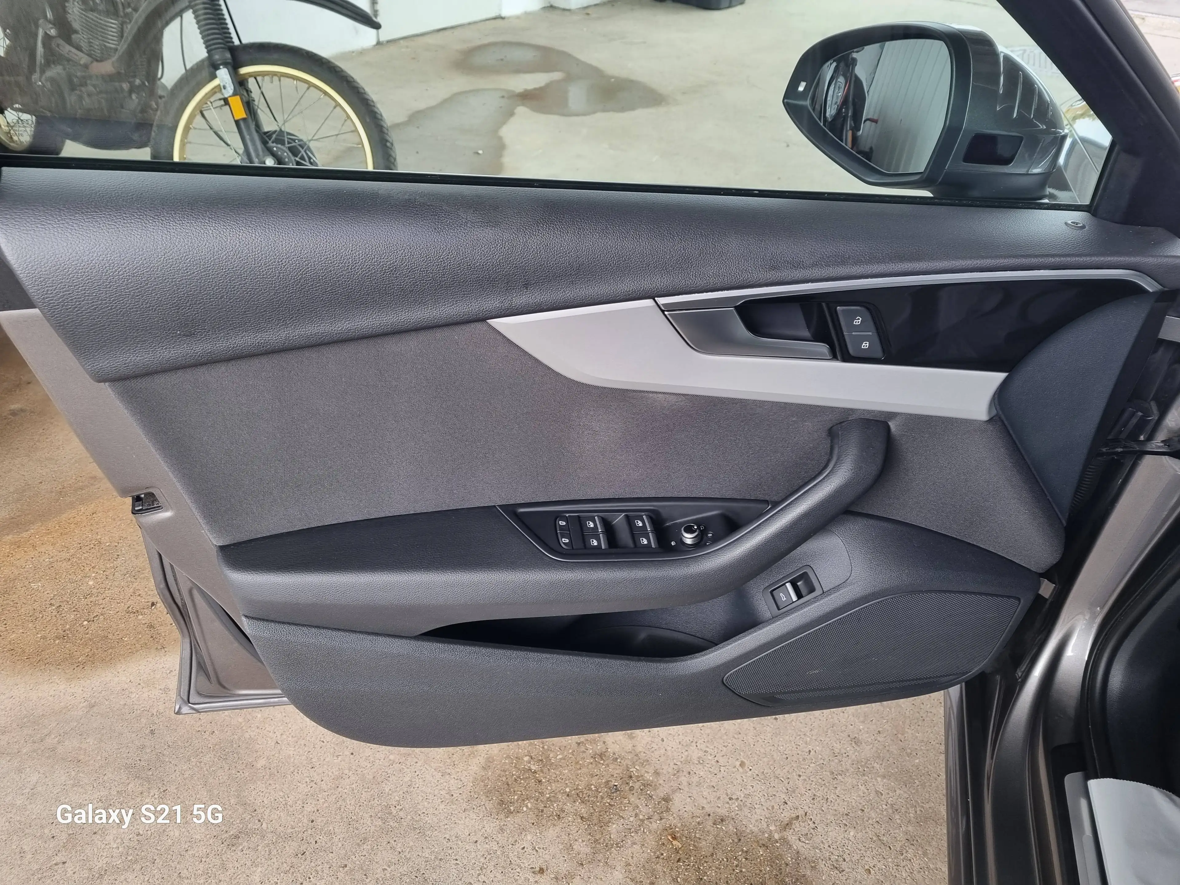 Audi A4 35 TDI Avant S-Tronic - Topzustand! — photo 12