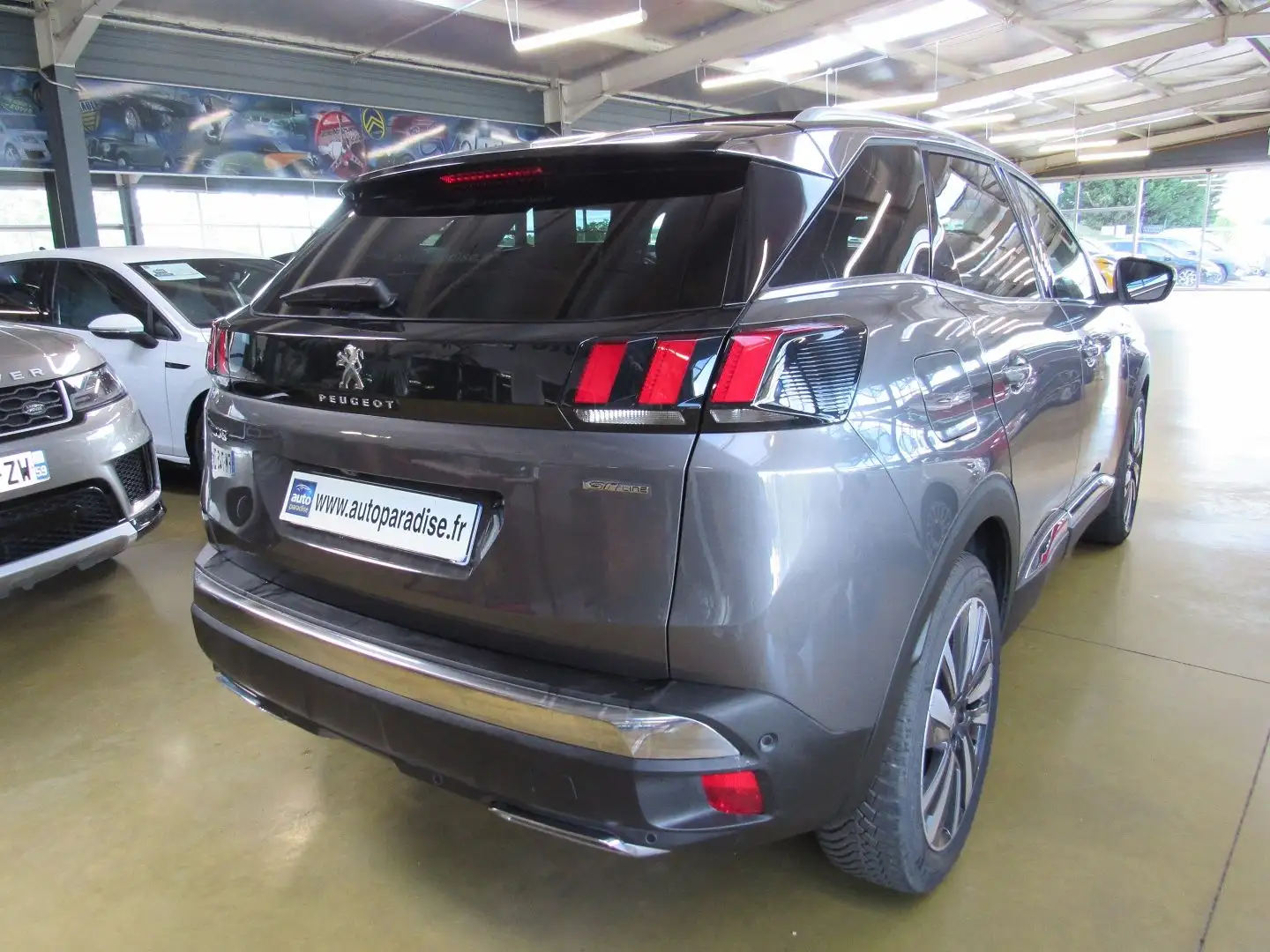Peugeot 3008 1.2 130 GT LINE + OPTIONS TOIT OUVRANT FOCAL Grau - 2