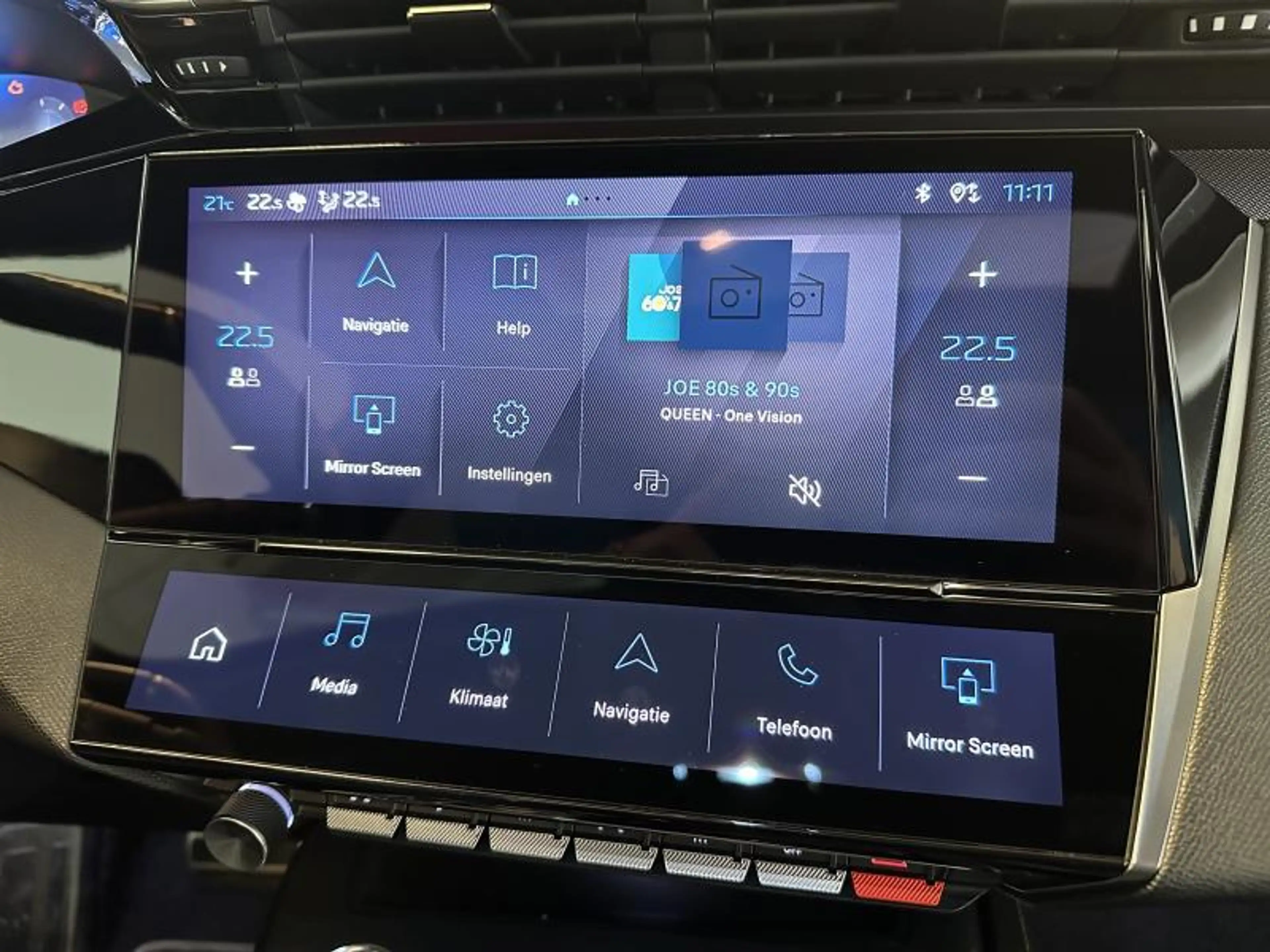 Peugeot 408 GT 1.2 BENZINE 130 EAT 8 — photo 15