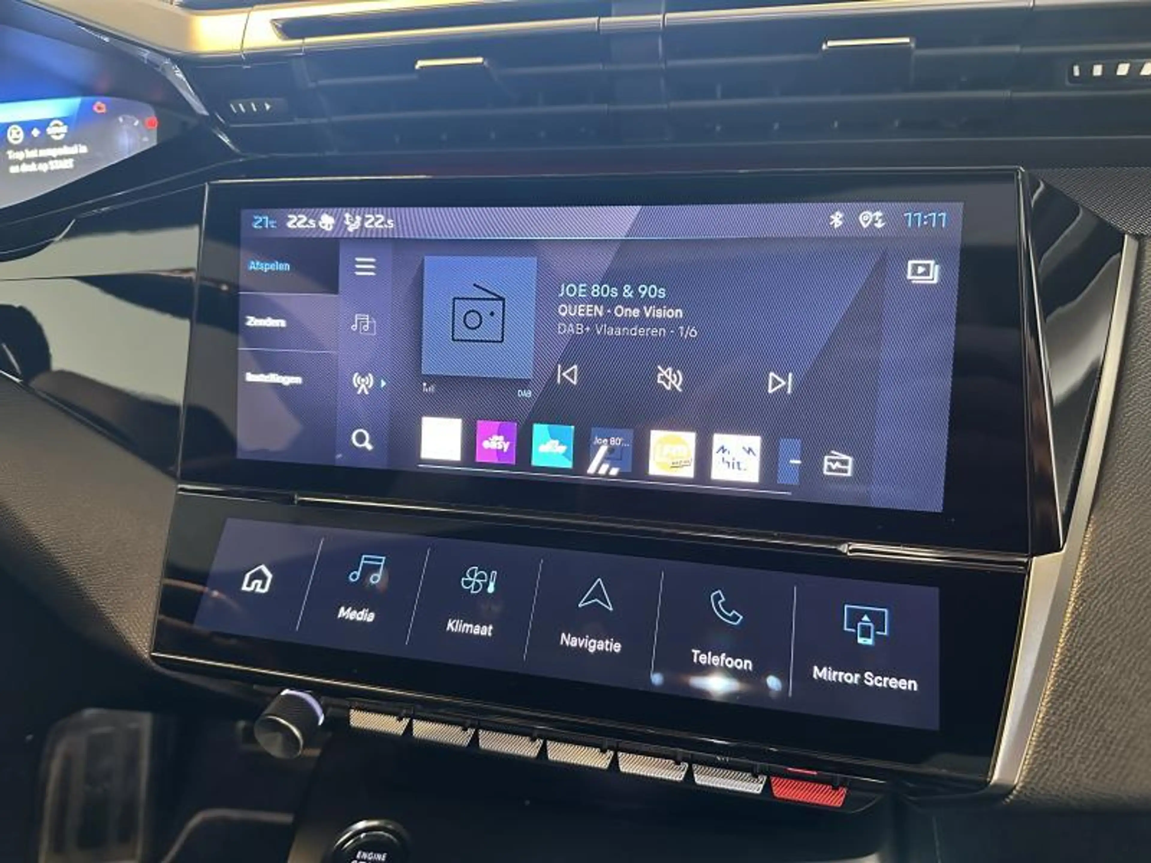 Peugeot 408 GT 1.2 BENZINE 130 EAT 8 — photo 14