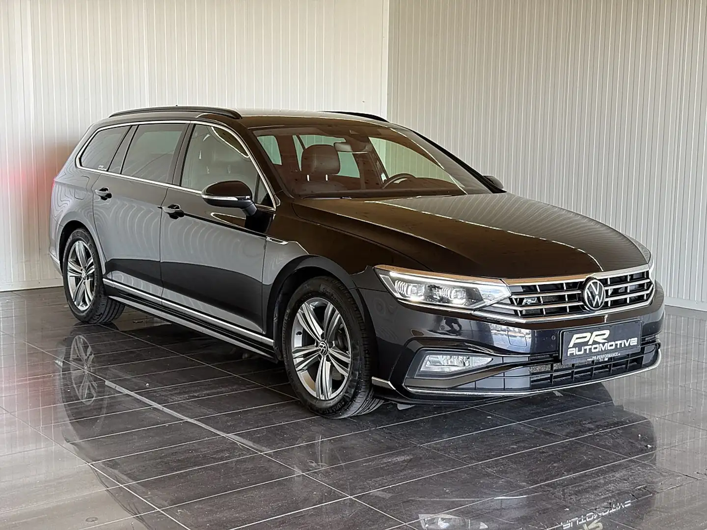 Volkswagen Passat Variant R-Line Elegance 2,0 TDI DSG LEDER*MASSAGE*MARTI... Schwarz - 2