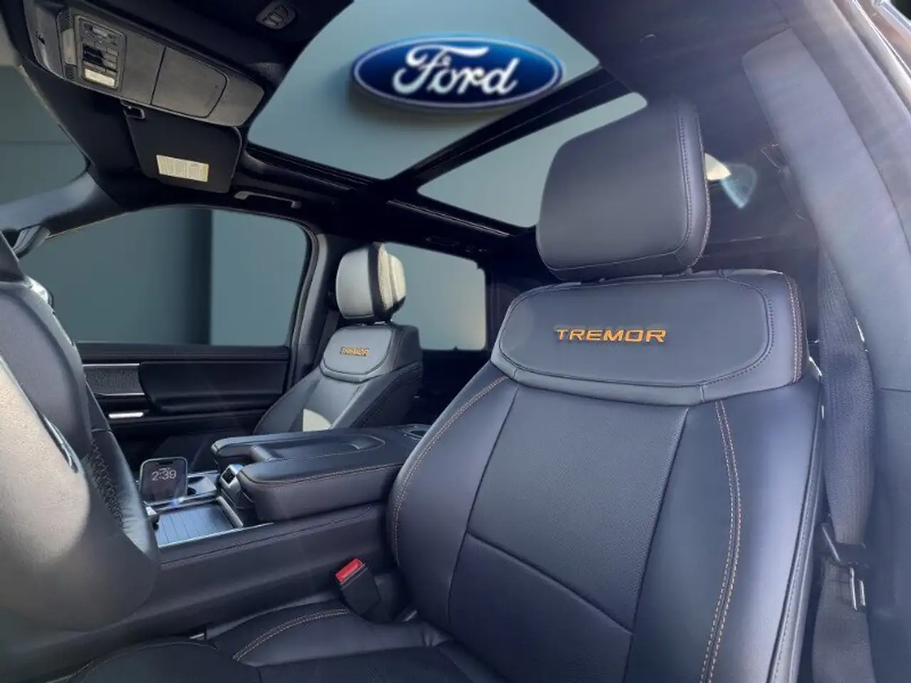 Ford Expedition снимка Ford Expedition