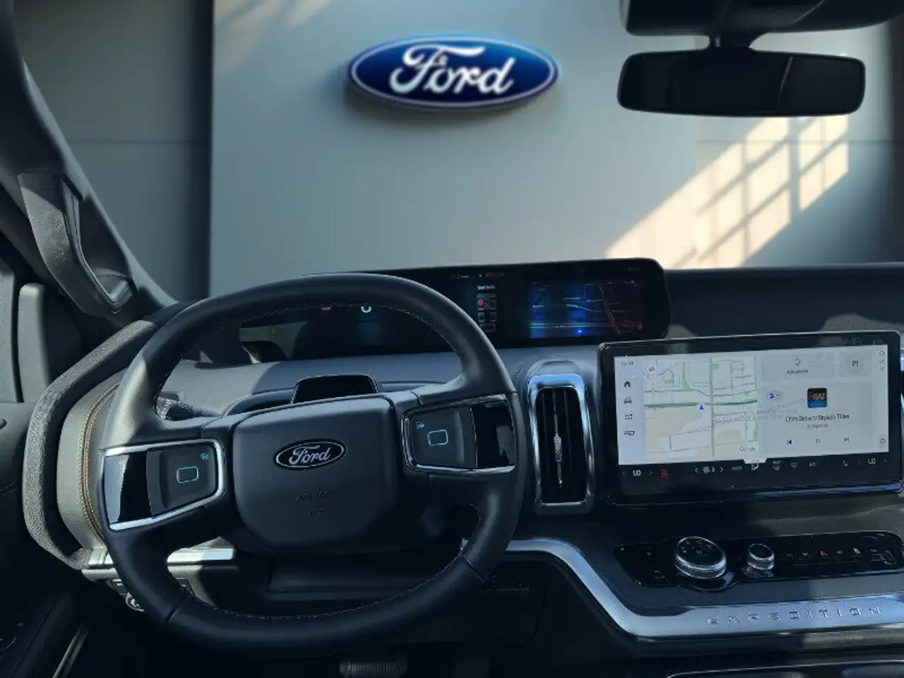 Ford Expedition снимка Ford Expedition