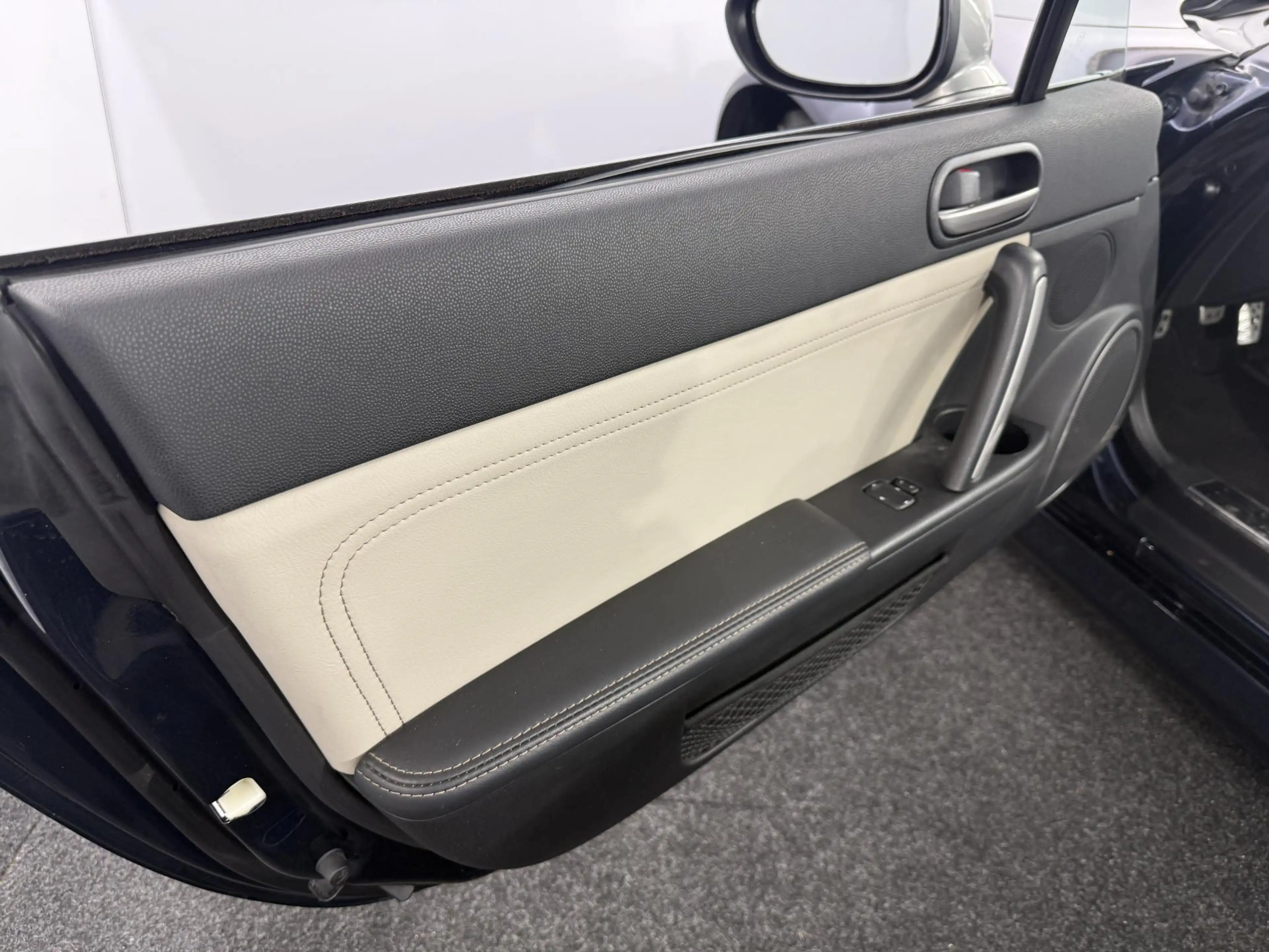 Mazda MX-5 Roadster Coupé 1.8 Silver Edition / NL auto / Voll — photo 17