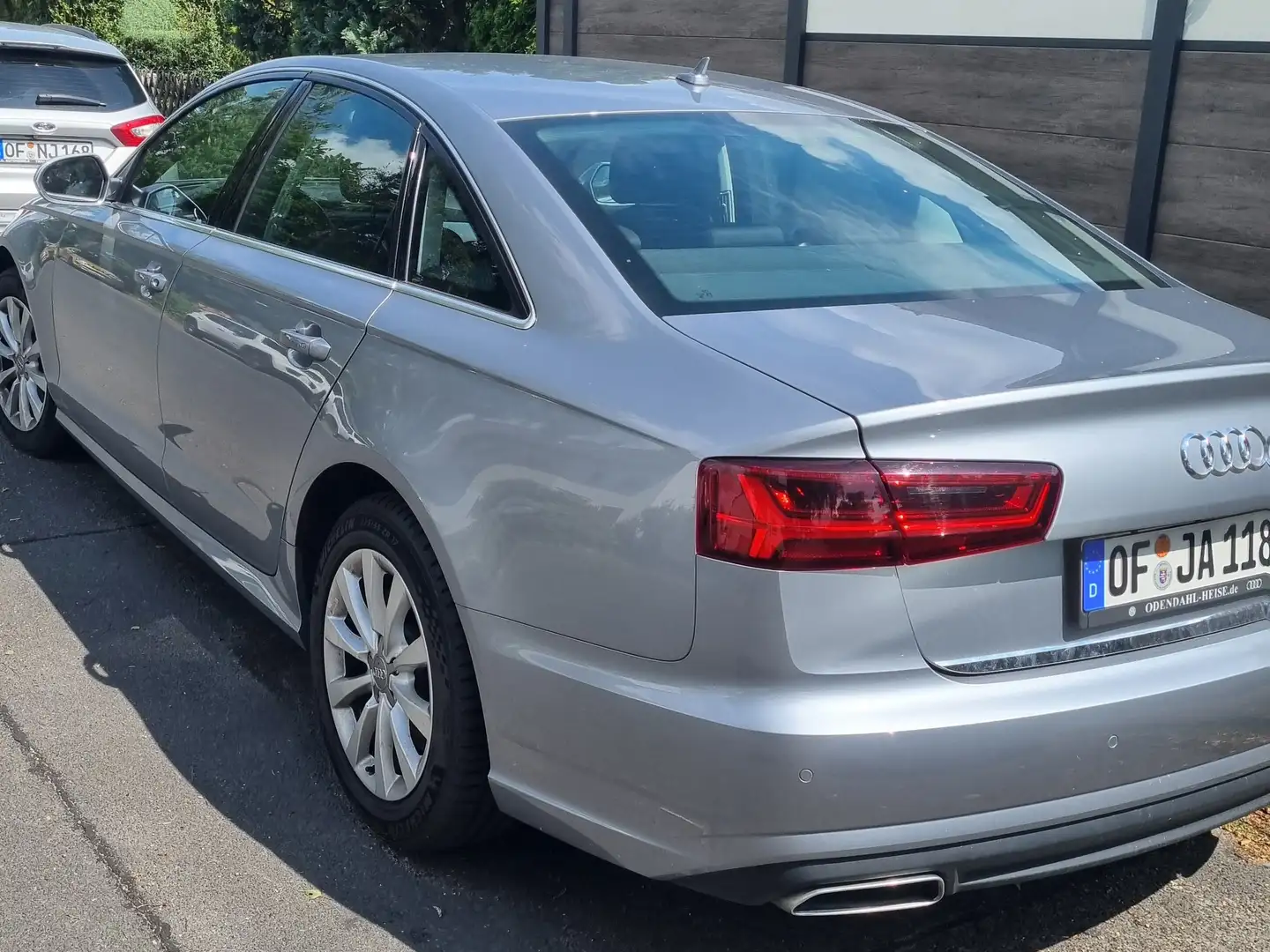 Audi A6 A6 2.0 TDI ultra Silber - 2