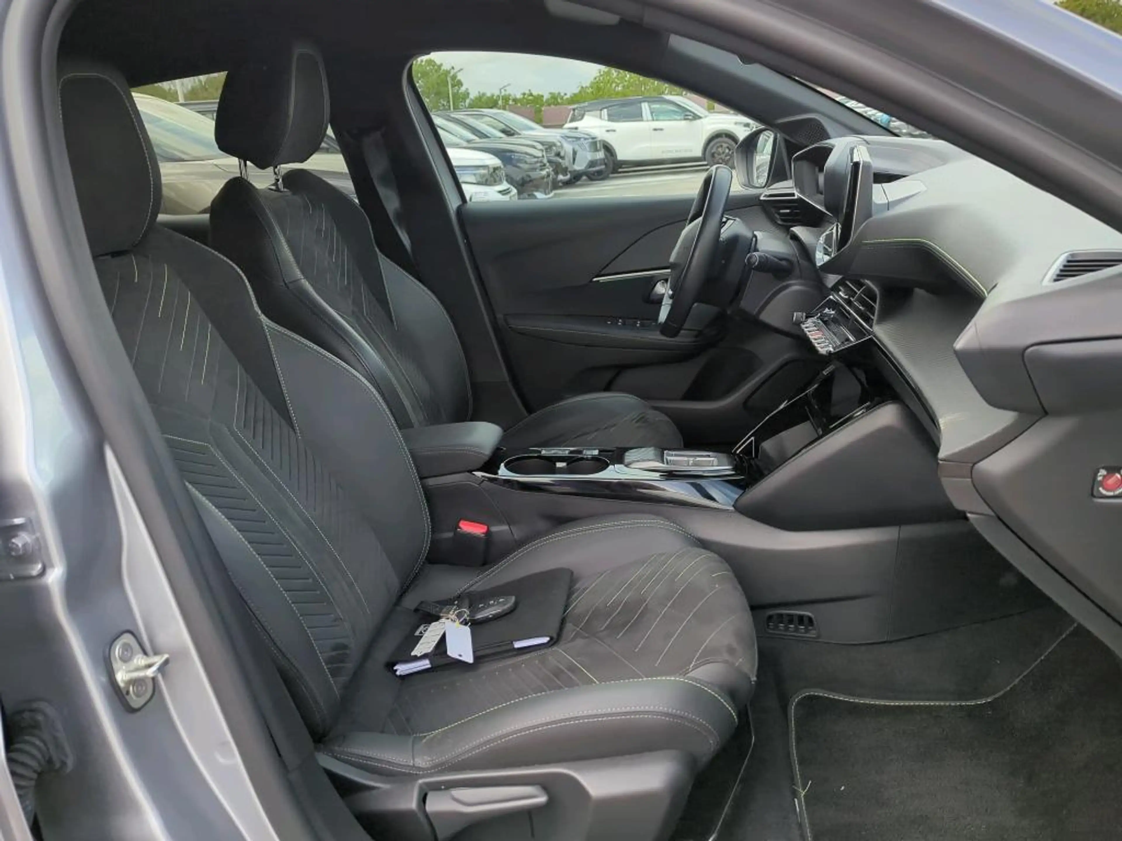 Peugeot e-208 EV GT 51 kWh | Fase 3 laden | Luxe stoelen | Massa — photo 7