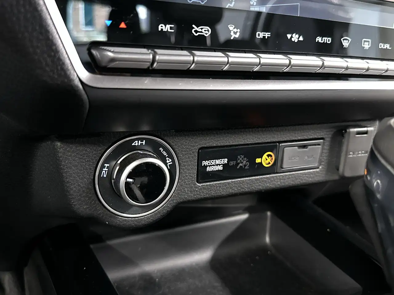 Isuzu D-Max 2024 — фото 24