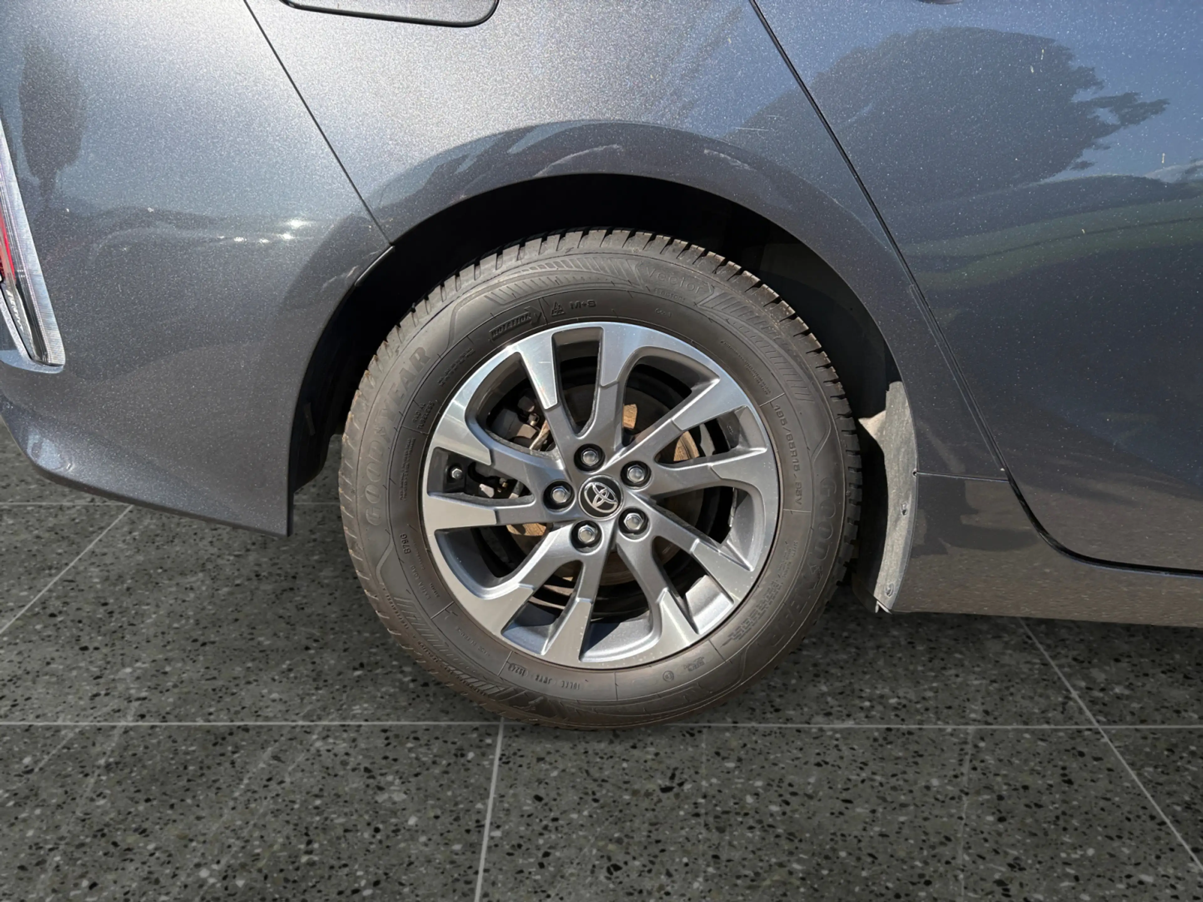 Toyota Prius Prius 1,8 VVT-i Hybrid Plug-In — photo 15