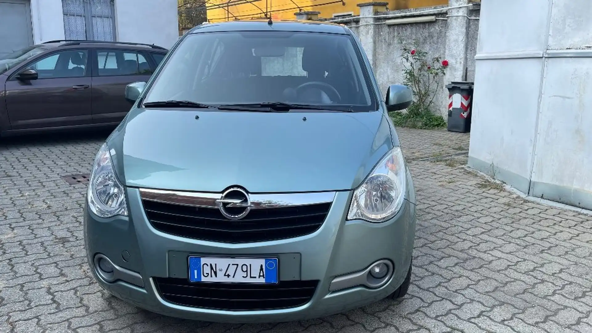 Opel Agila 1.0 12V 68CV Enjoy Verde - 2