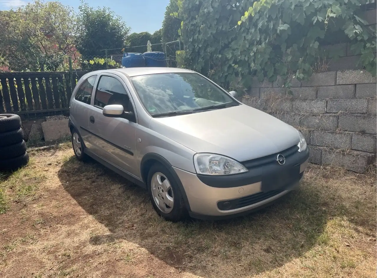 Opel Corsa 1.2 16V Elegance, foto 2