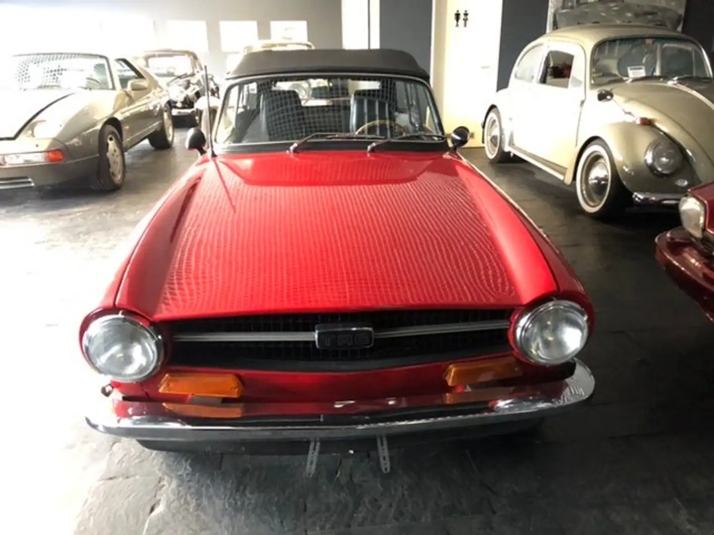 Triumph TR6 Roadster Rot - 1