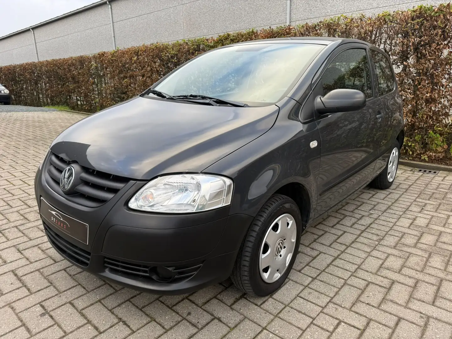 Volkswagen Fox 1.2i Fiction Gris - 1