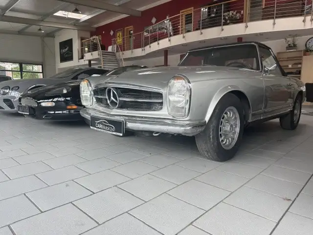 Mercedes-Benz SL 280 Pagode