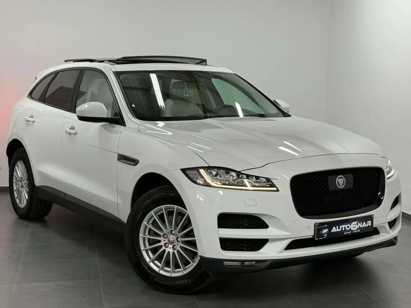 Jaguar F-Pace 2.0 D - EU6 - 1erMain - Boite auto - Toit pano Blanc - 1