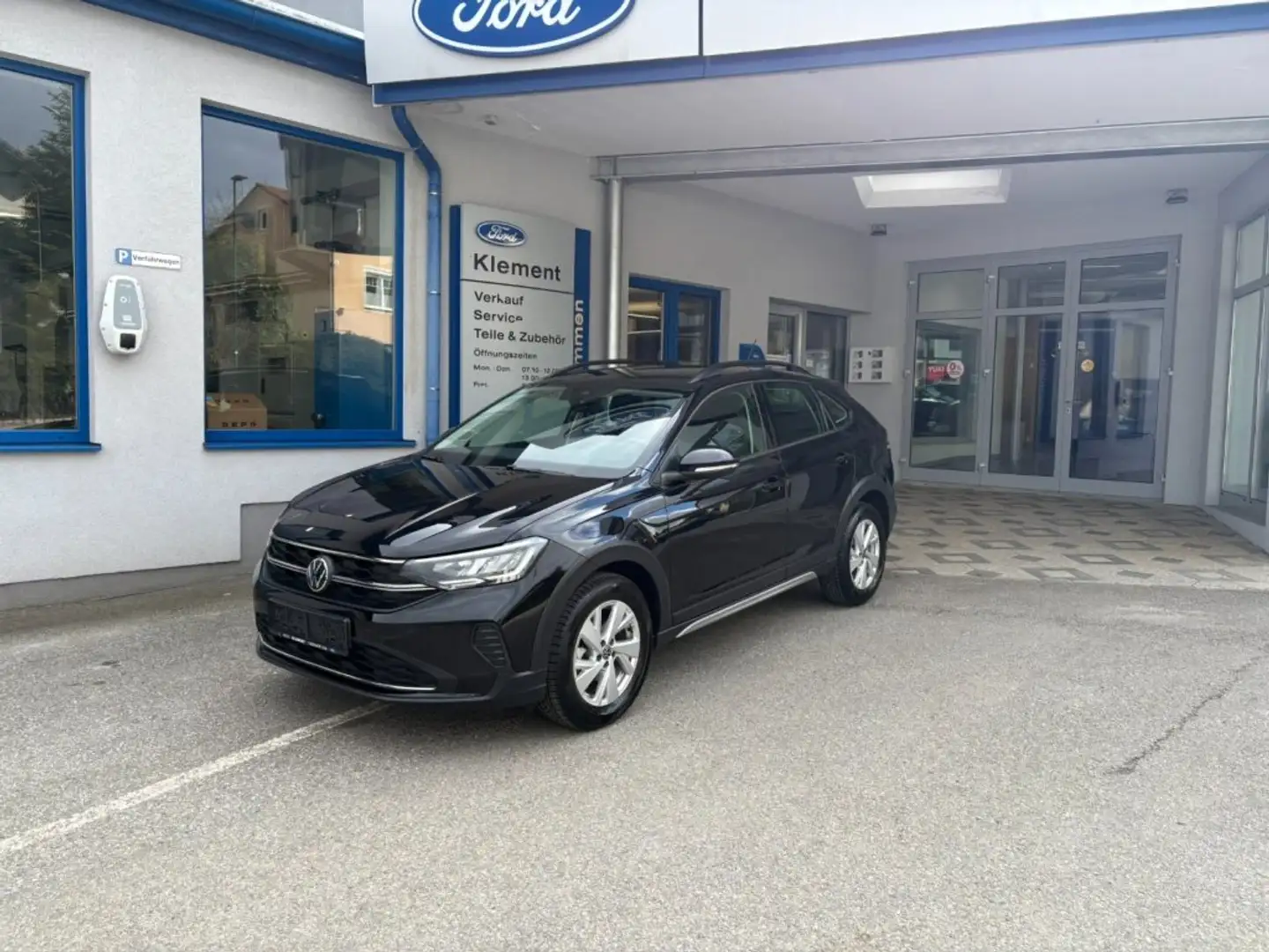 Volkswagen Taigo Life 1.0 TSI Schwarz - 1