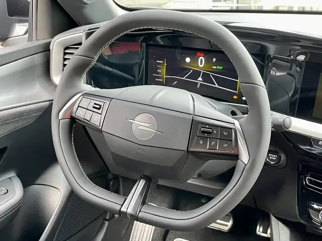 Opel Mokka-E view 11
