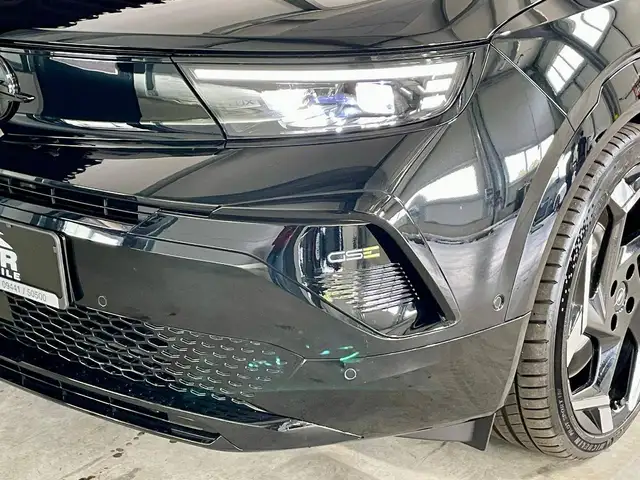 Opel Mokka-E view 4