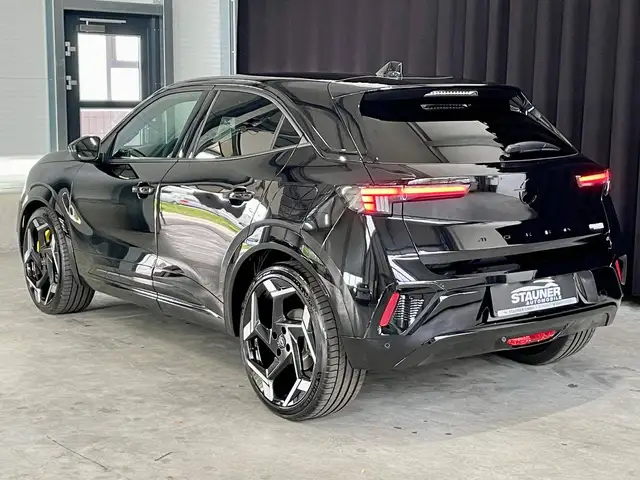 Opel Mokka-E view 3