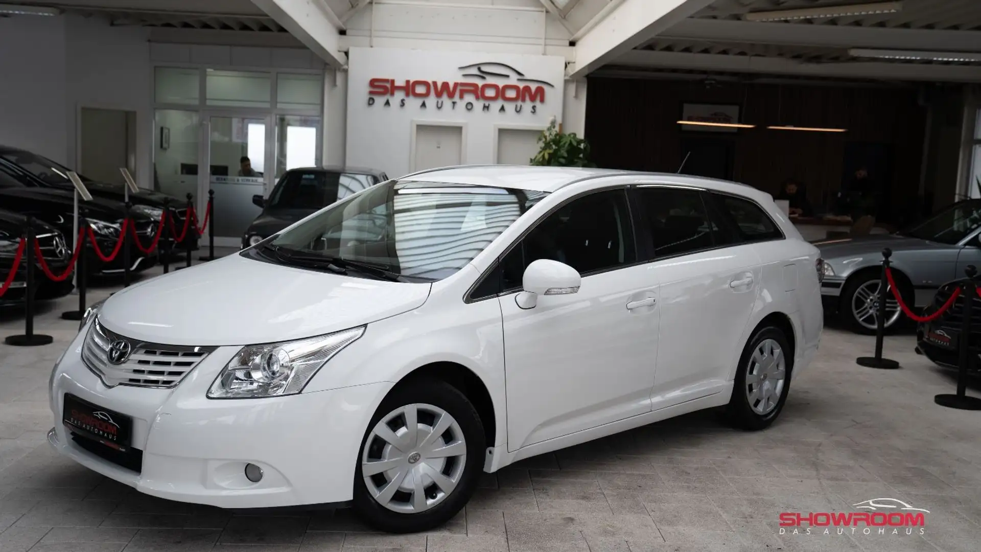 Toyota Avensis Kombi Sol Weiß - 2