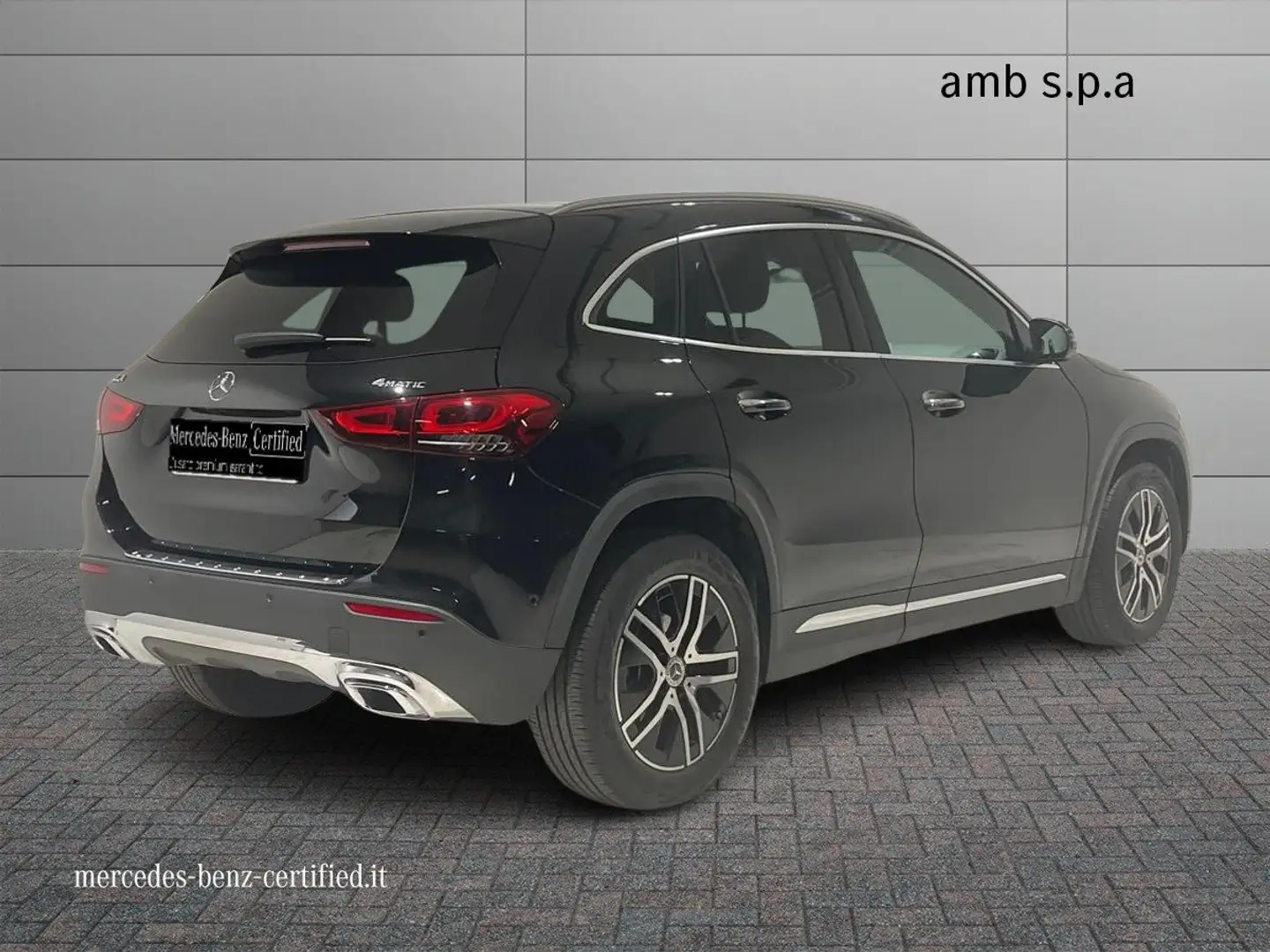 Mercedes-Benz GLA 200 GLA 200 d Automatic 4Matic Sport Plus Zwart - 2