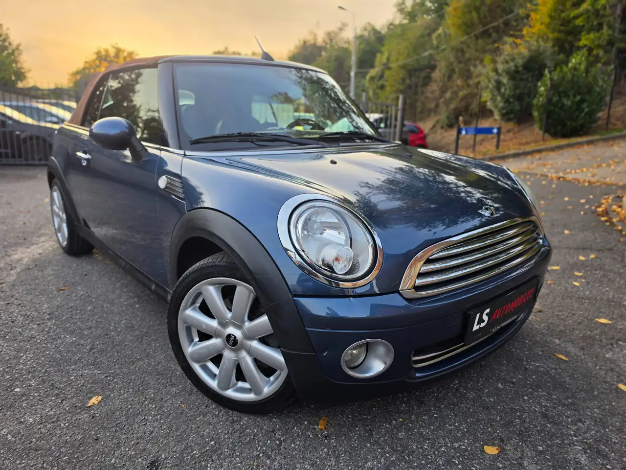 MINI Cooper Cabrio