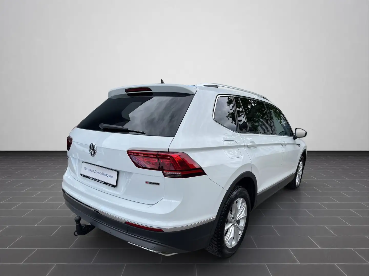 Volkswagen Tiguan Allspace 2.0 TDI DSG 4Mot., 7-Sitzer, Nav Blanc - 2