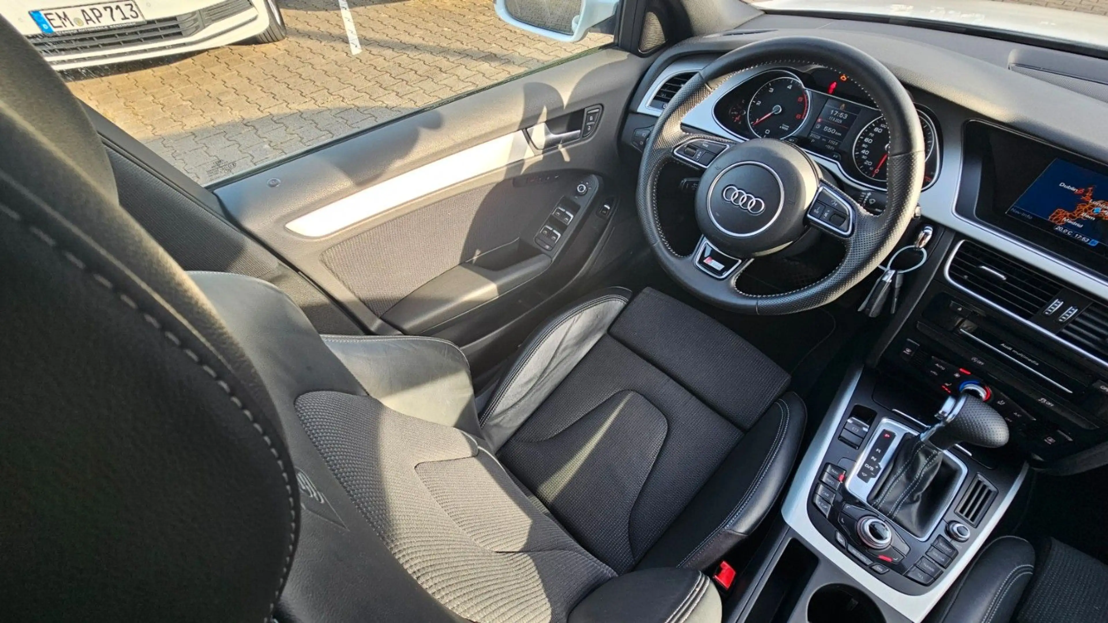 Audi A4 S-line Sportpaket / plus quattro / Xenon / Navi — photo 13