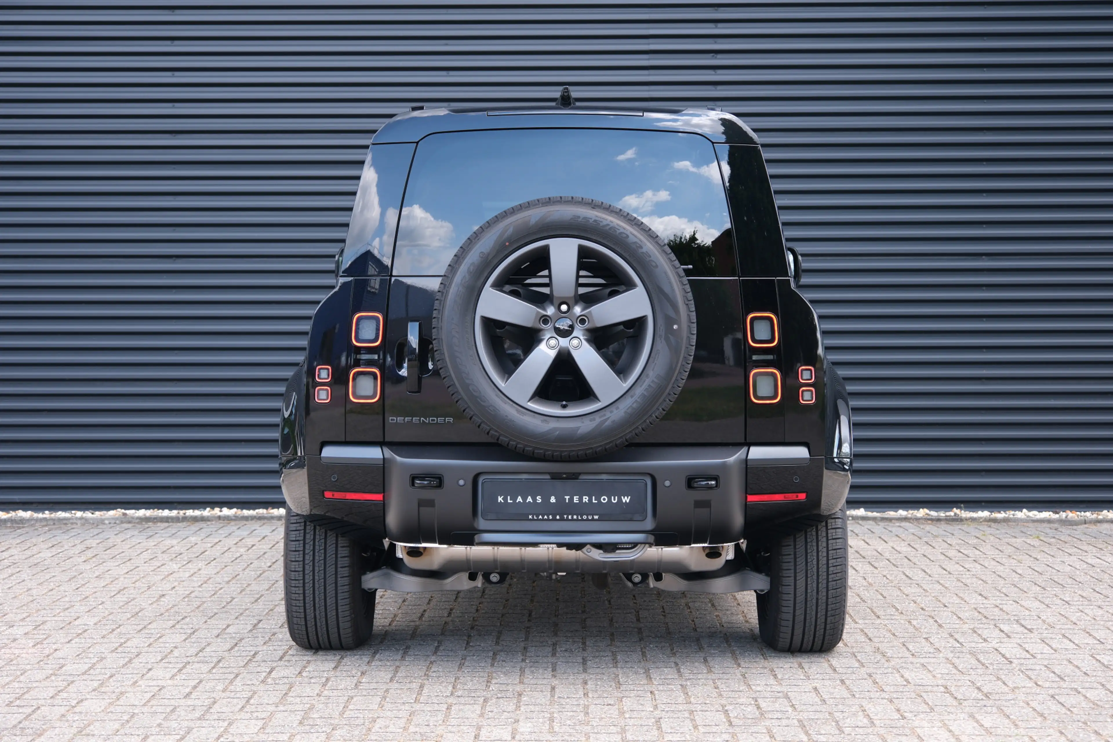 Land Rover Defender 110 2.0 P300e 110 X-Dynamic SE | Head-Up | Trekhaa — photo 9