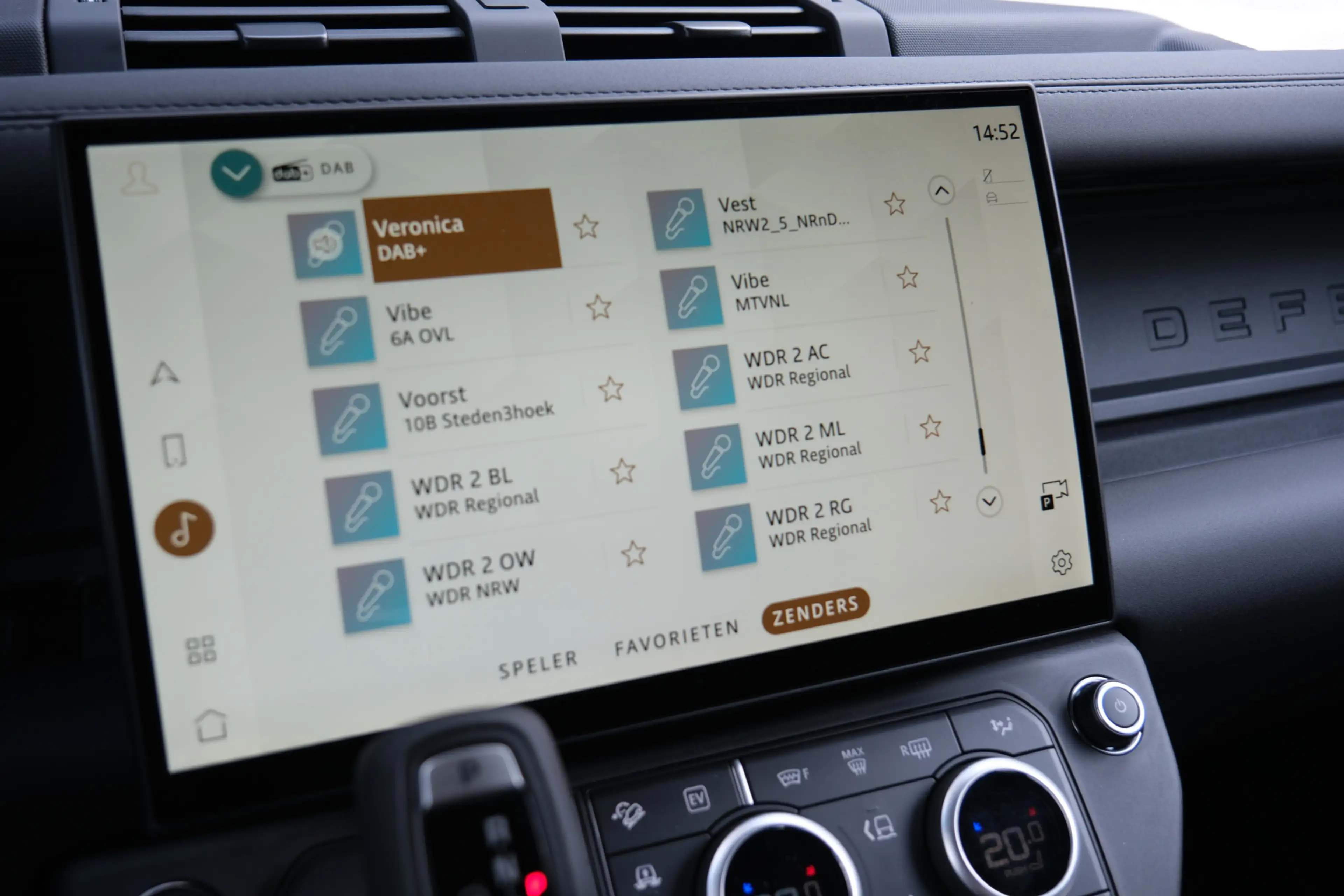 Land Rover Defender 110 2.0 P300e 110 X-Dynamic SE | Head-Up | Trekhaa — photo 40