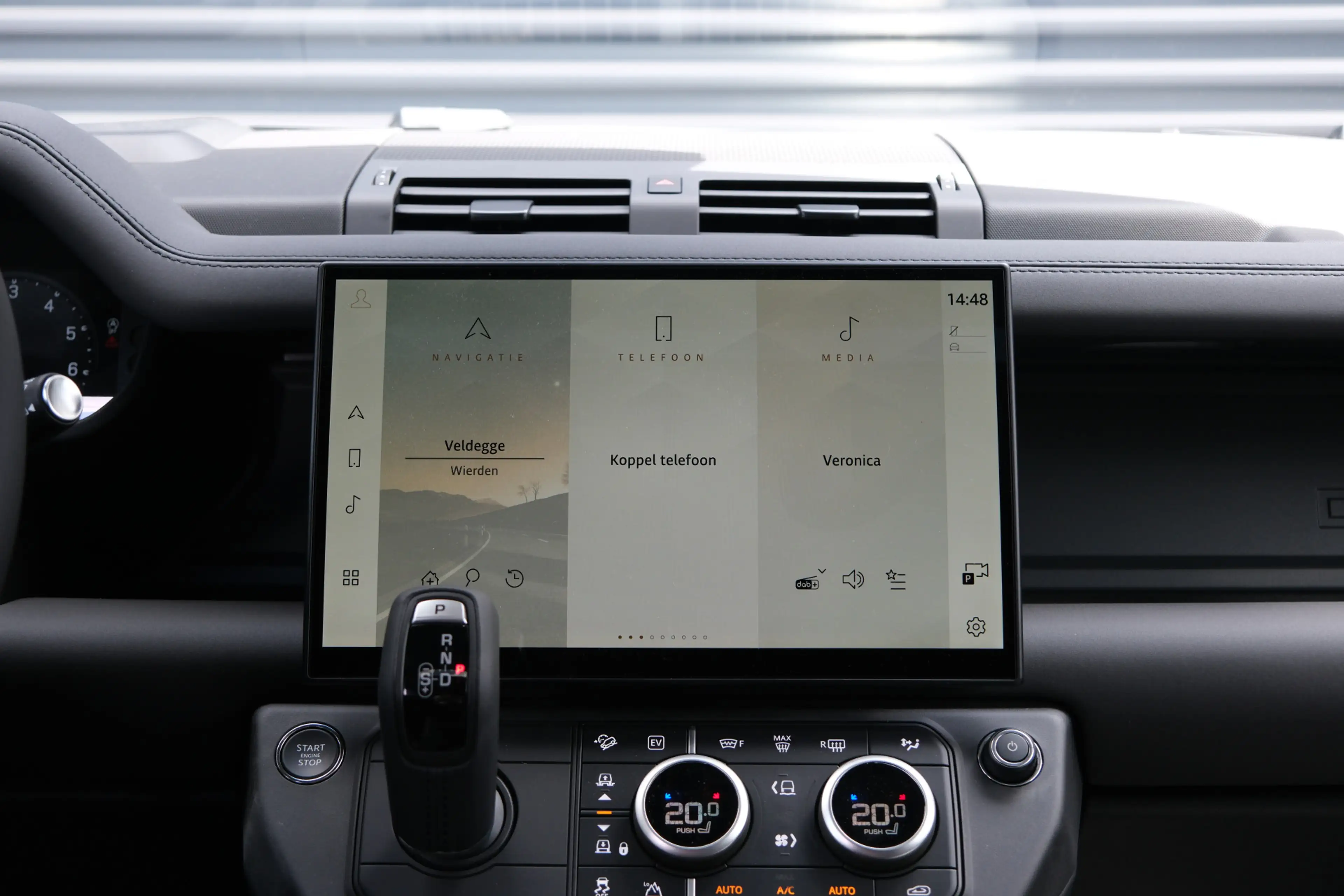 Land Rover Defender 110 2.0 P300e 110 X-Dynamic SE | Head-Up | Trekhaa — photo 29