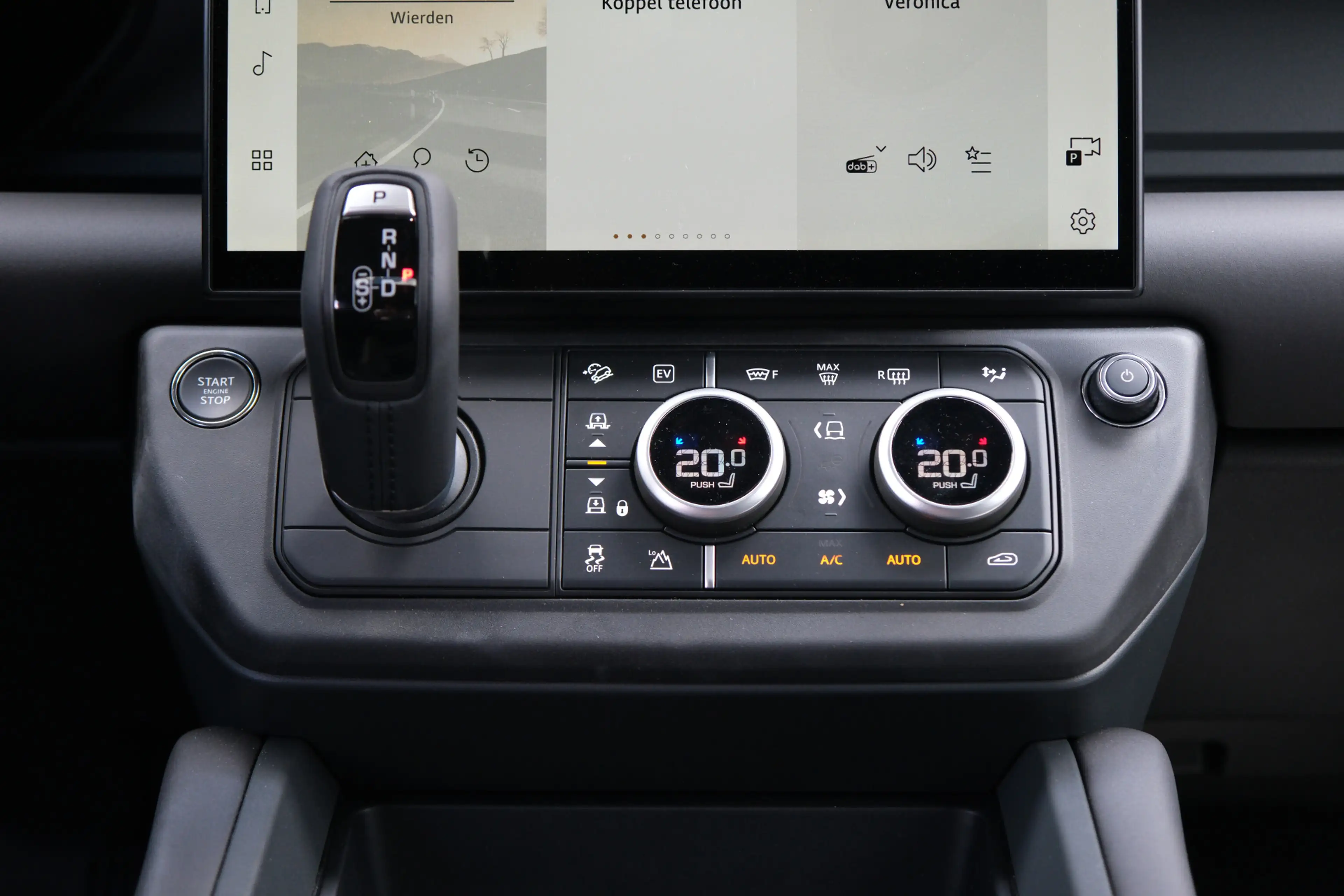 Land Rover Defender 110 2.0 P300e 110 X-Dynamic SE | Head-Up | Trekhaa — photo 30