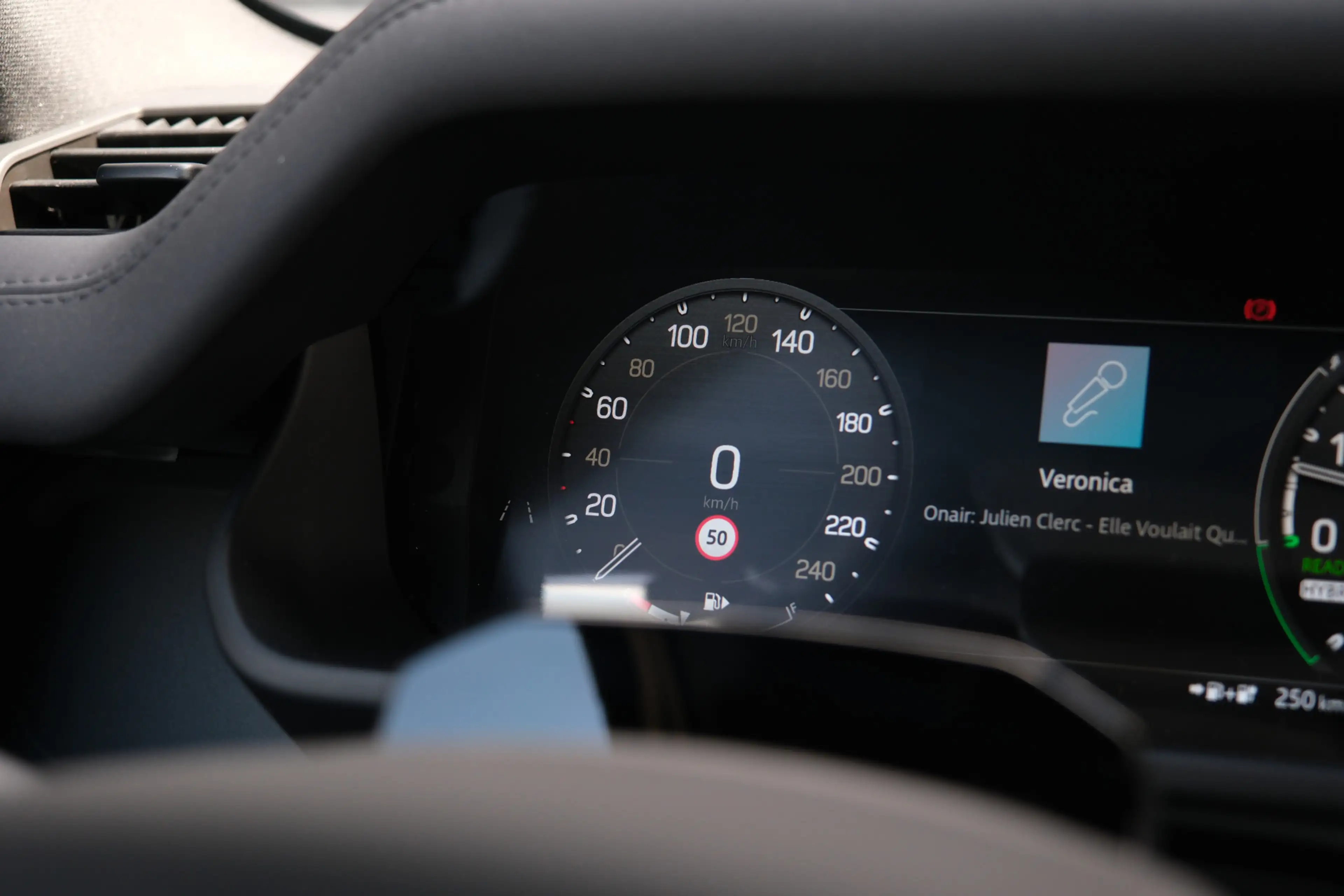 Land Rover Defender 110 2.0 P300e 110 X-Dynamic SE | Head-Up | Trekhaa — photo 34