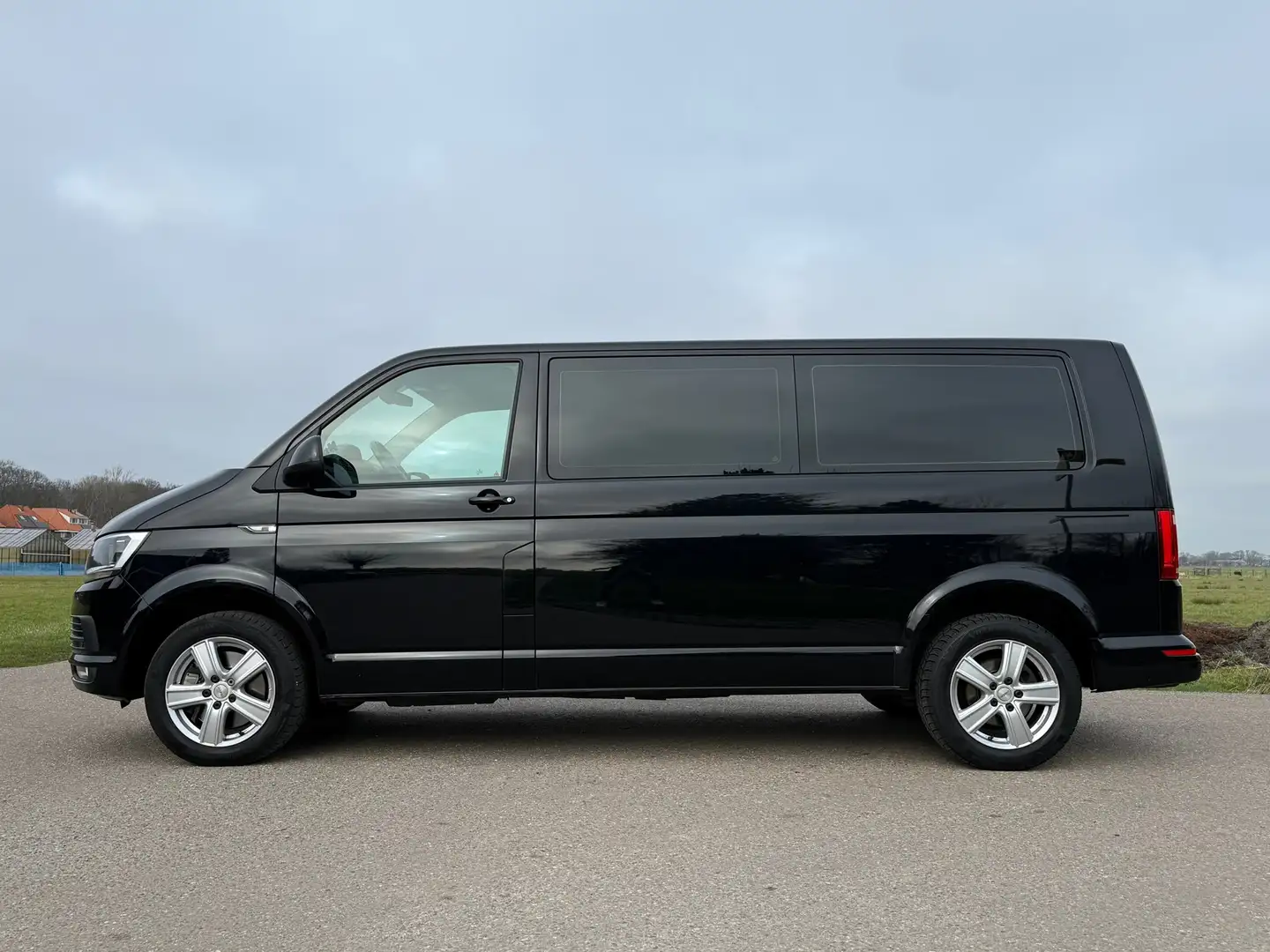 Volkswagen Sonstige 2.0 TSI L2 Automaat | 9 Persoons | BTW-auto | Came Schwarz - 2