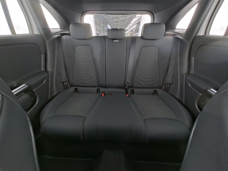 Mercedes-Benz GLA 200 Progressive Pano/Kamera/MBUX/LED/18"/DAB — photo 8