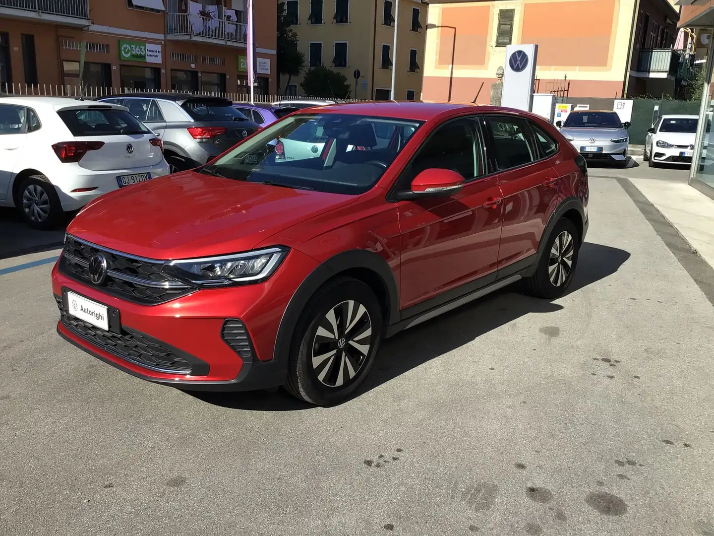 Volkswagen Taigo Taigo 1.0 TSI 110 CV Life Rosso - 1