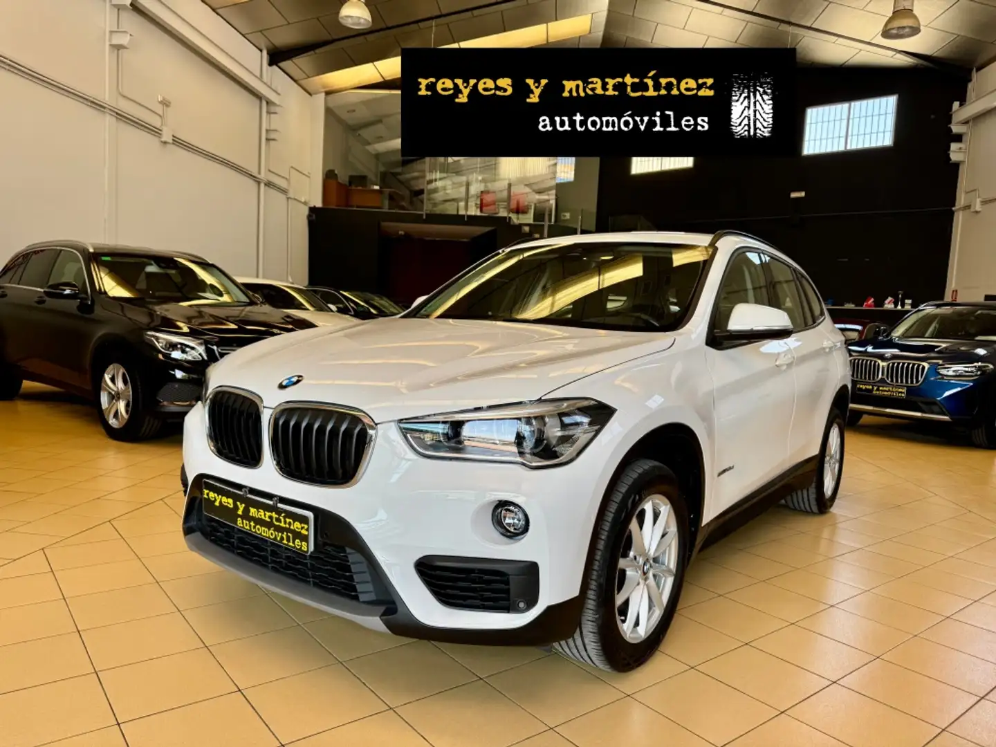 BMW X1 sDrive 18d Business Blanco - 1