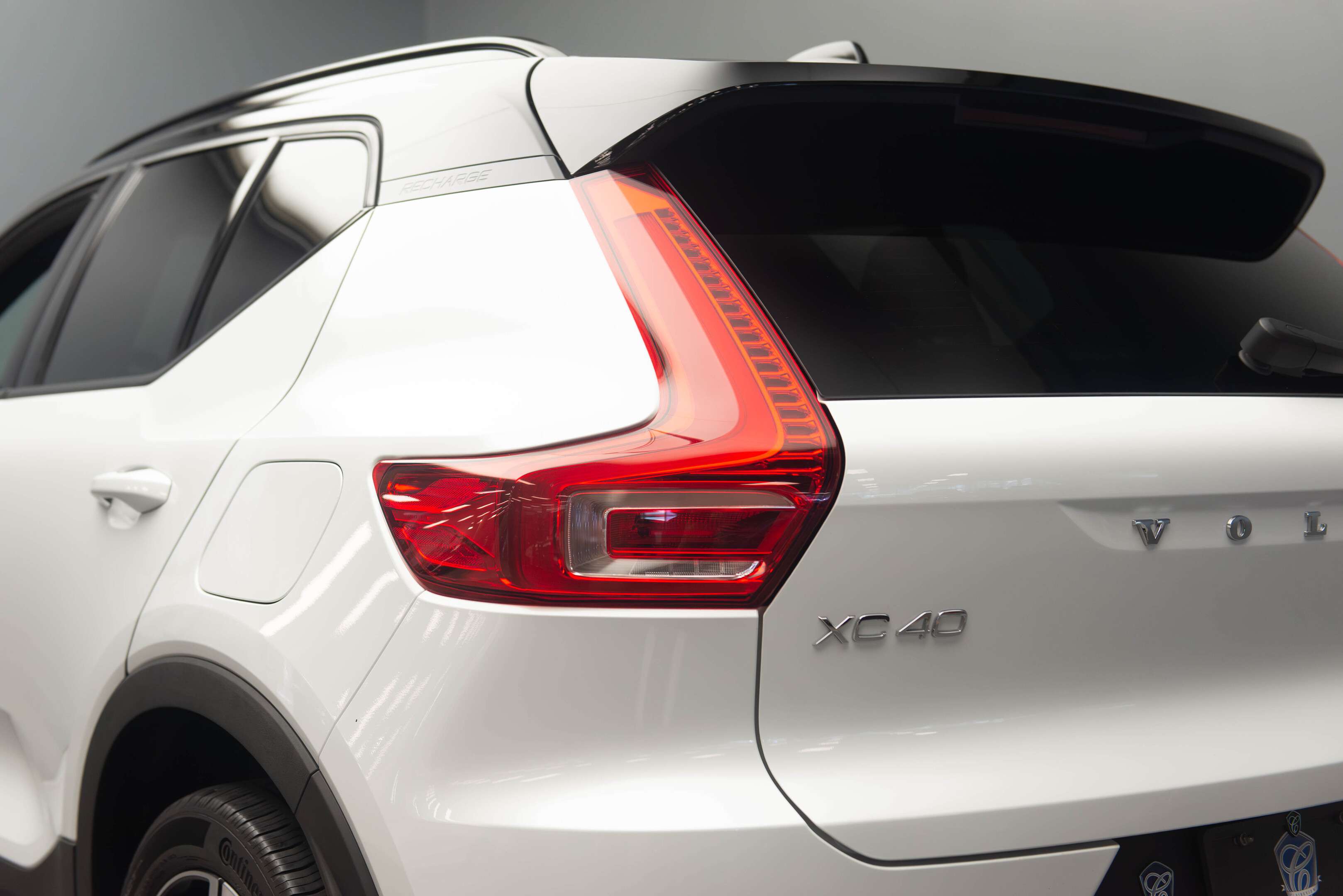2022 Volvo XC40 P8 eAWD Core thumb 10