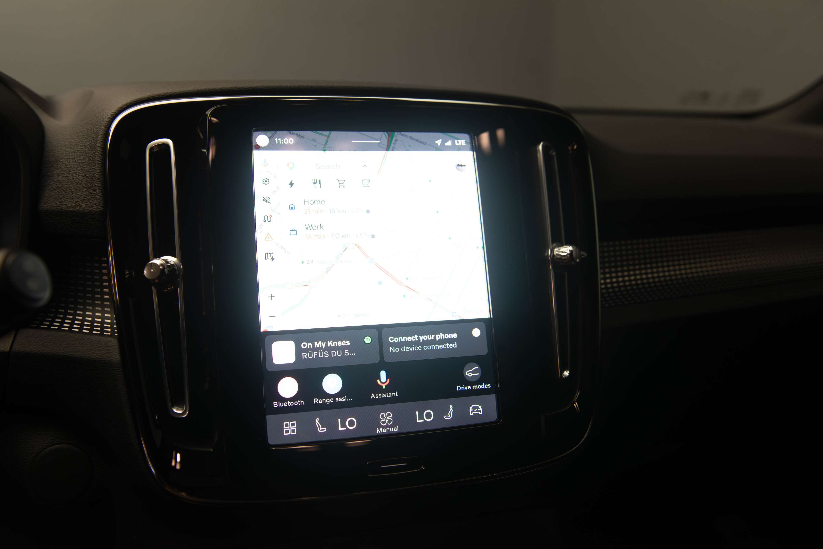 2022 Volvo XC40 P8 eAWD Core thumb 15