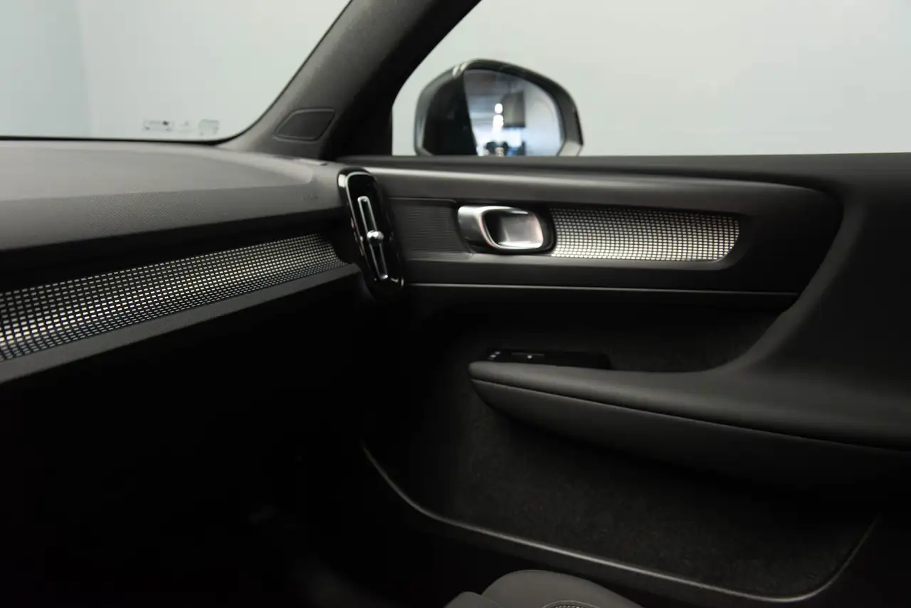 Volvo XC40 photo Volvo XC40