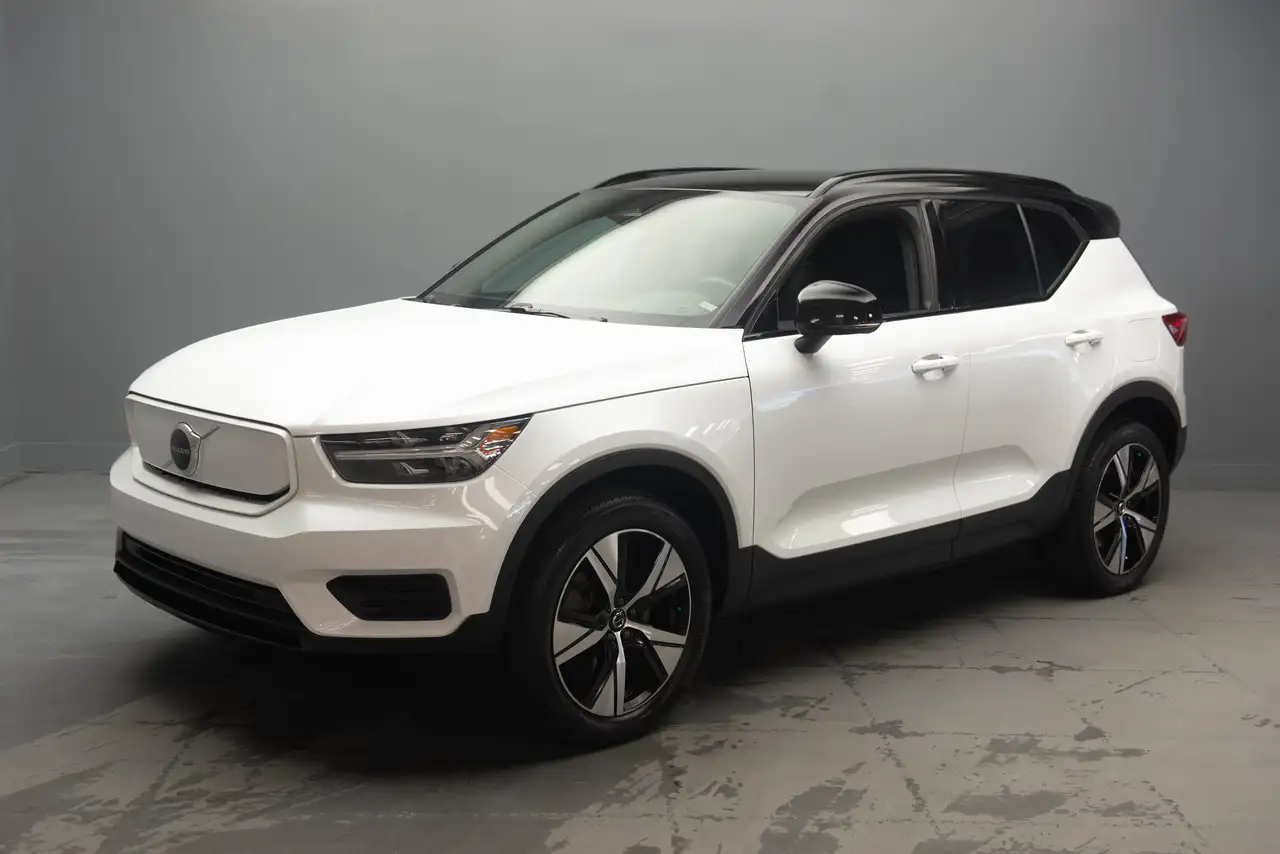 2022 Volvo XC40