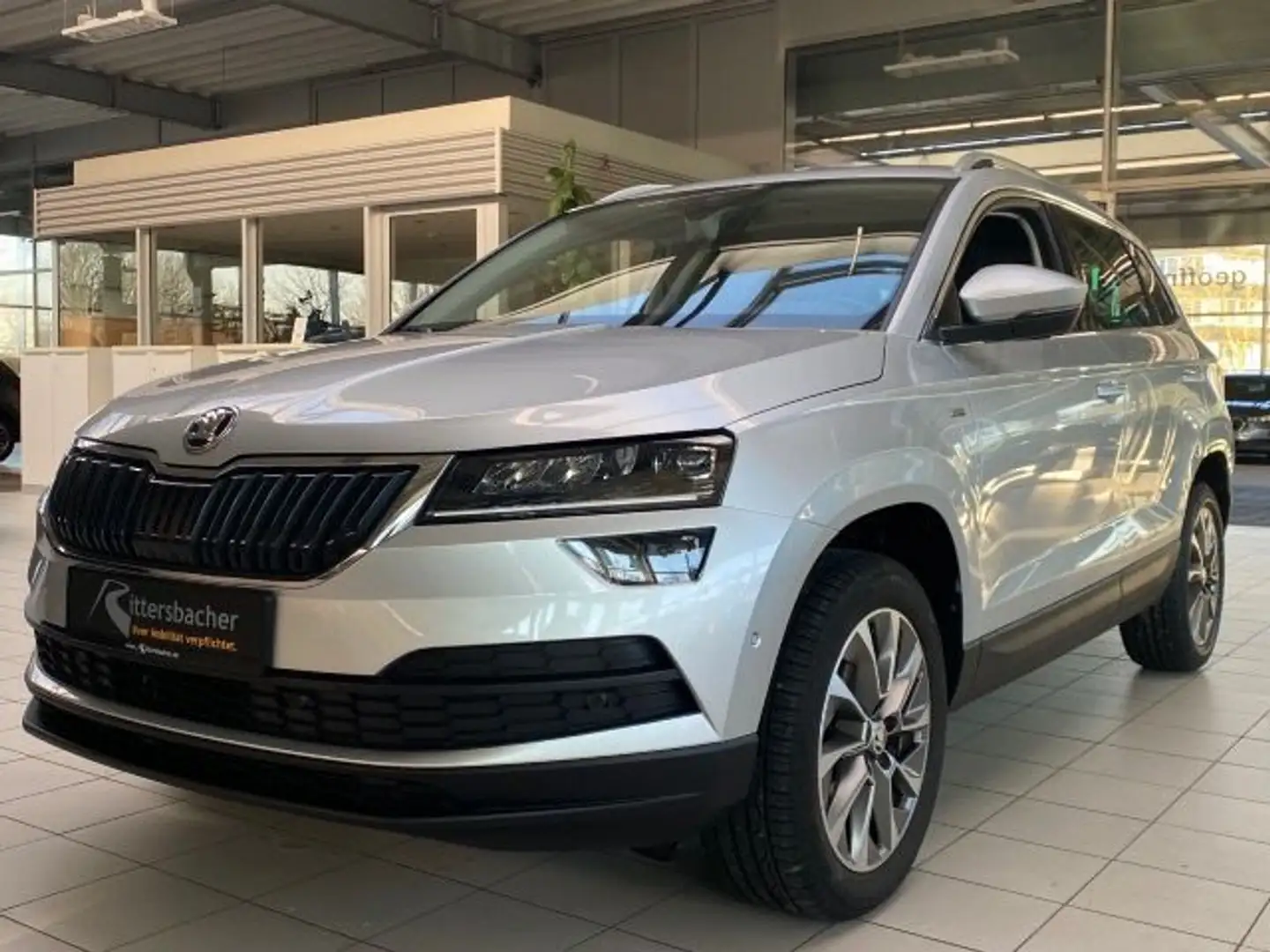 Skoda Karoq Clever 2.0 TDI DSG Navi Klima Kamera LED Plateado - 2