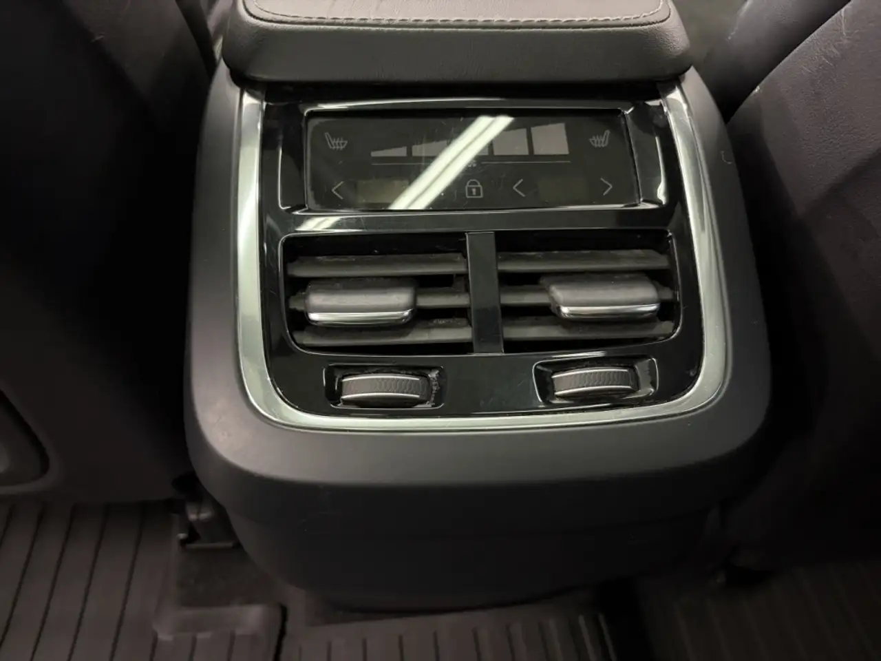 Volvo XC90 photo Volvo XC90